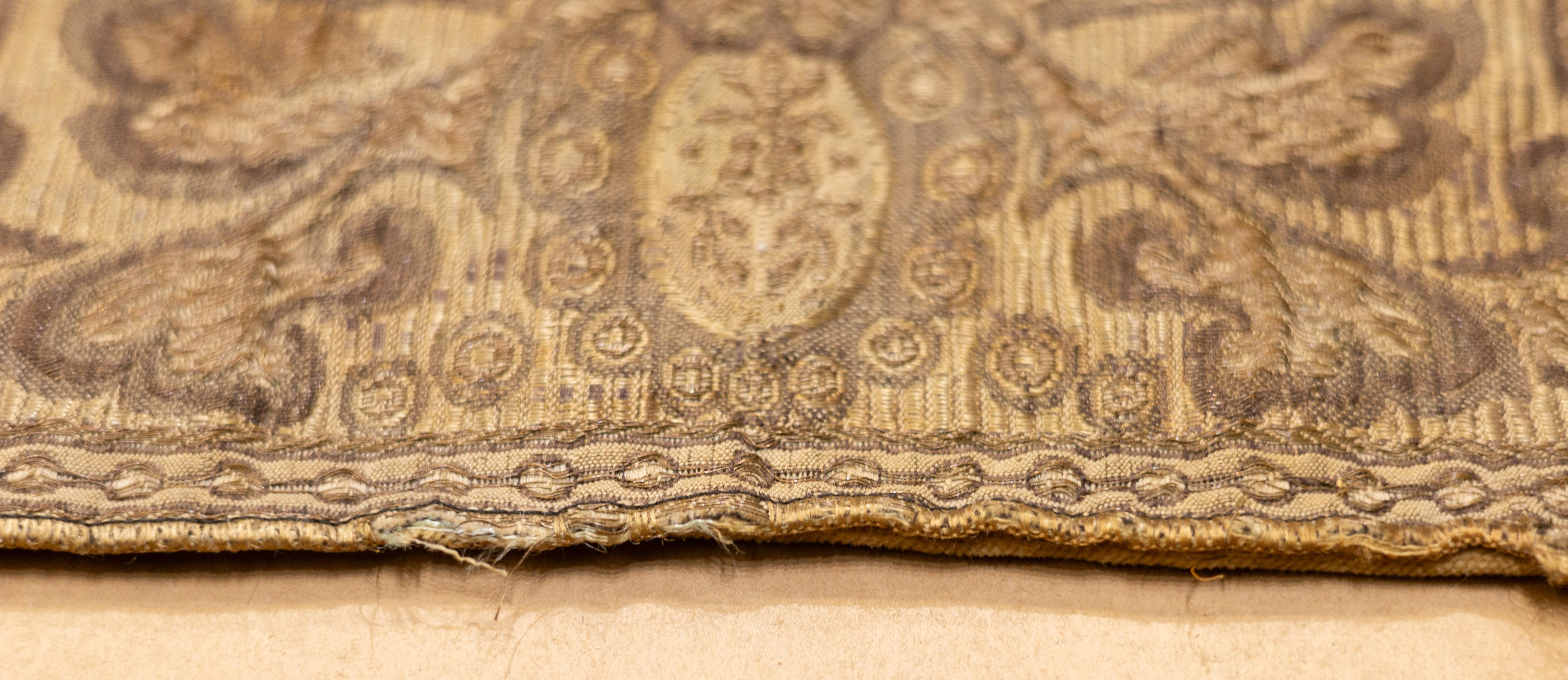 Antique Textile Rug 1'4'' x 3'11'' In Distressed Condition For Sale In New York, NY