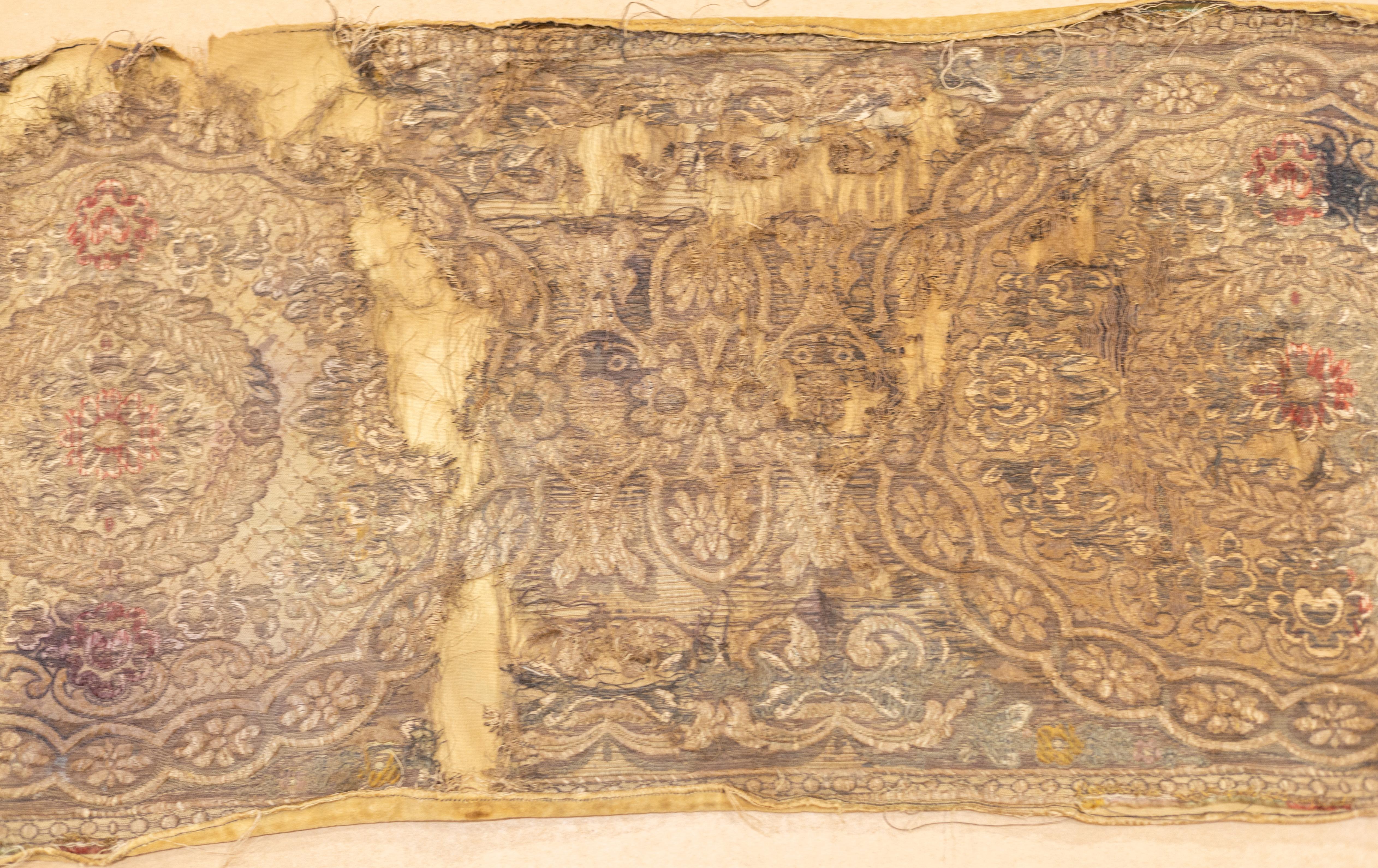 18th Century Antique Textile Rug 1'4'' x 3'11'' For Sale