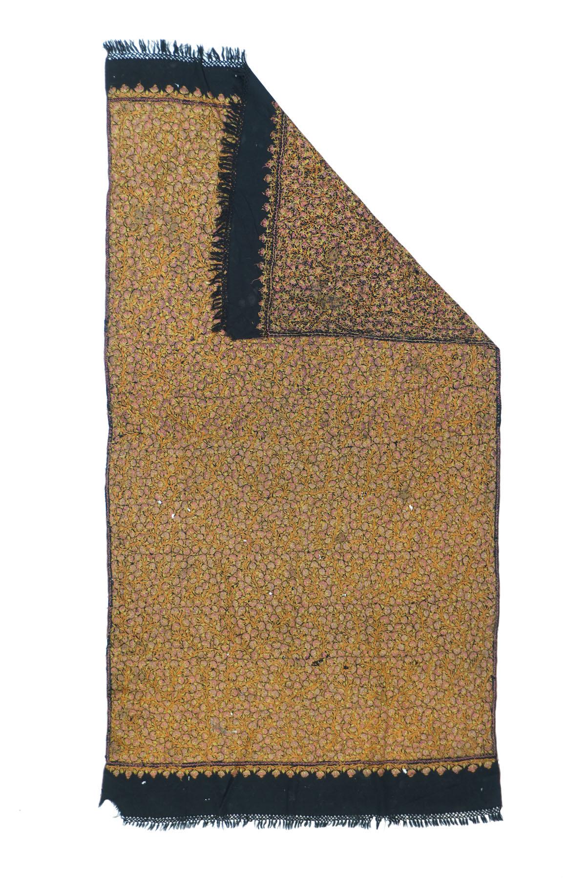 Tapis textile ancien mesure : 2'11'' x 5'6''.