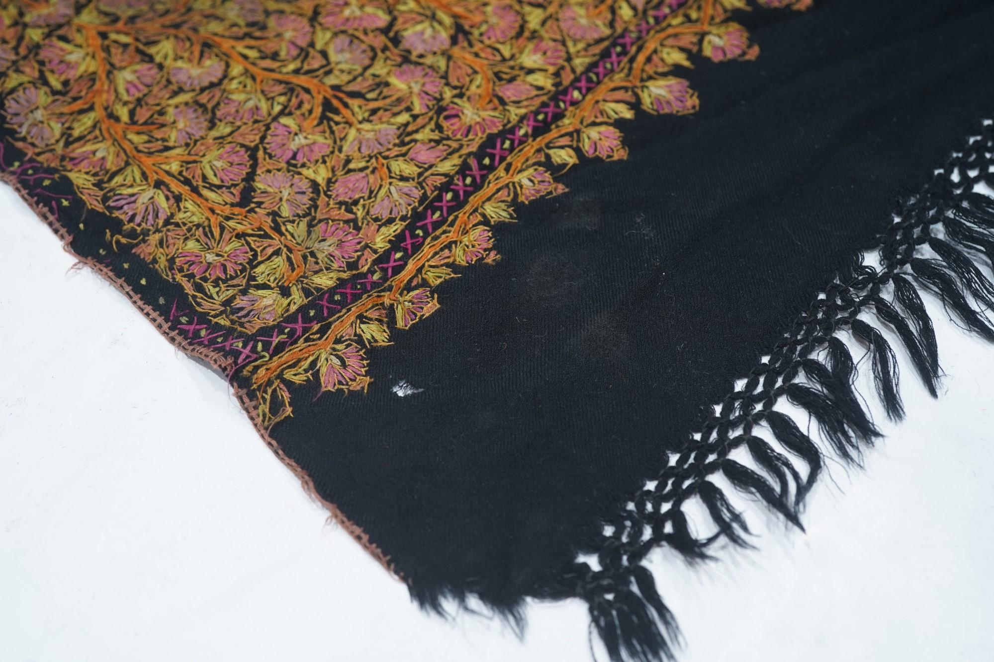 Turc Tapis en textile ancien 2'11'' x 5'6'' en vente