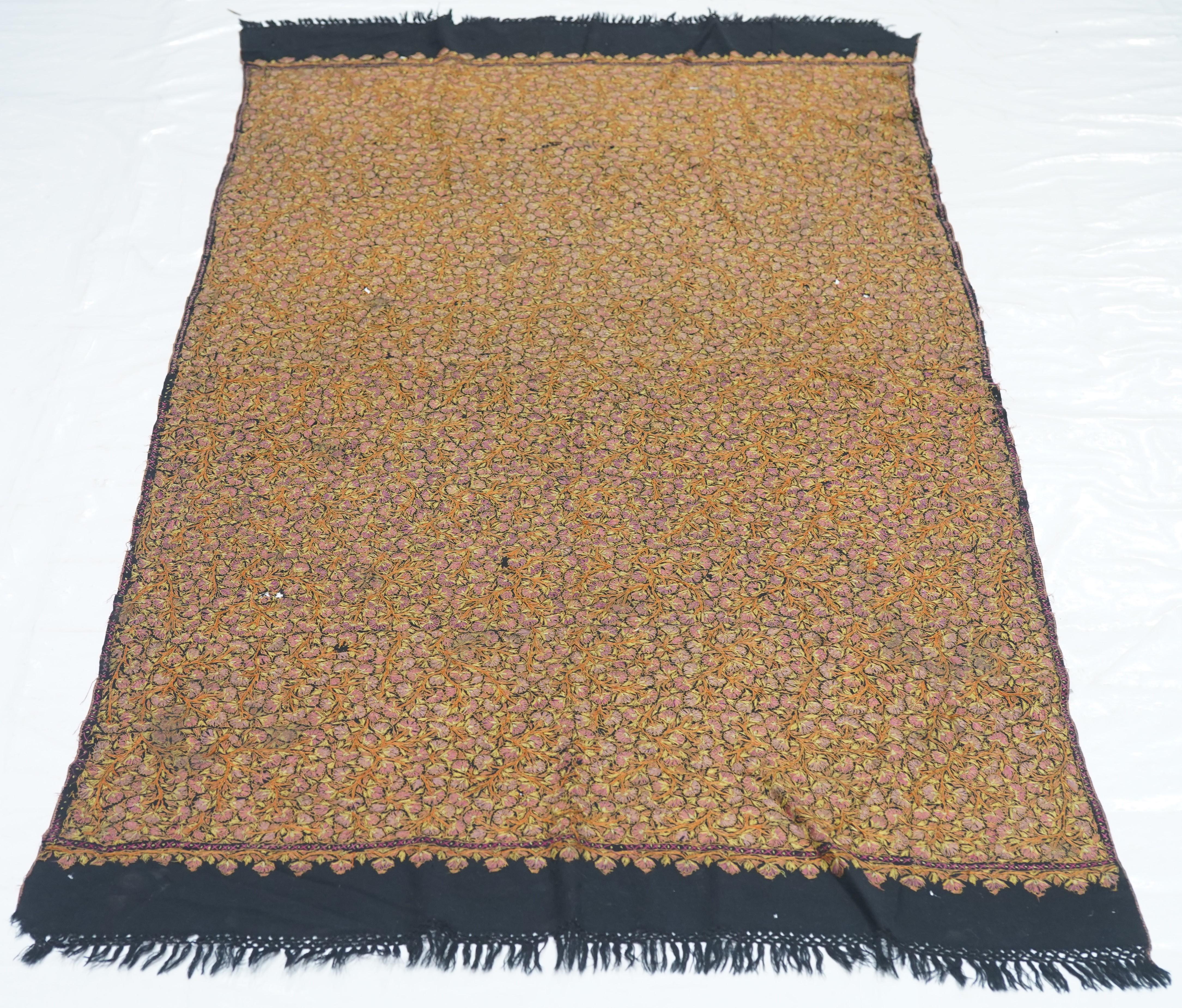 Tapis en textile ancien 2'11'' x 5'6'' en vente 1
