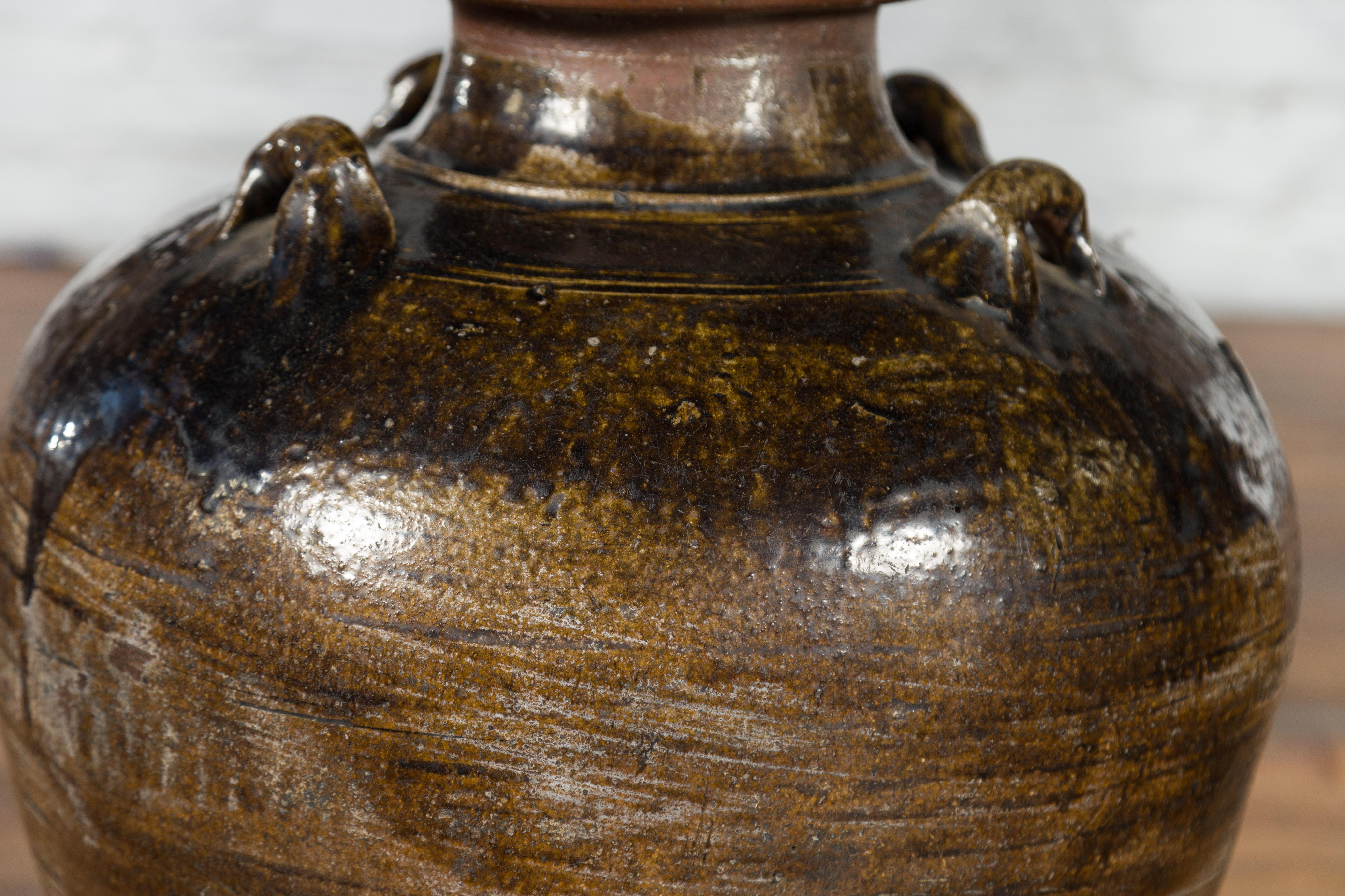 Antike Thai 19. Jahrhundert Brown glasiert Wasser Jar mit Petite Loop Griffe (Keramik) im Angebot
