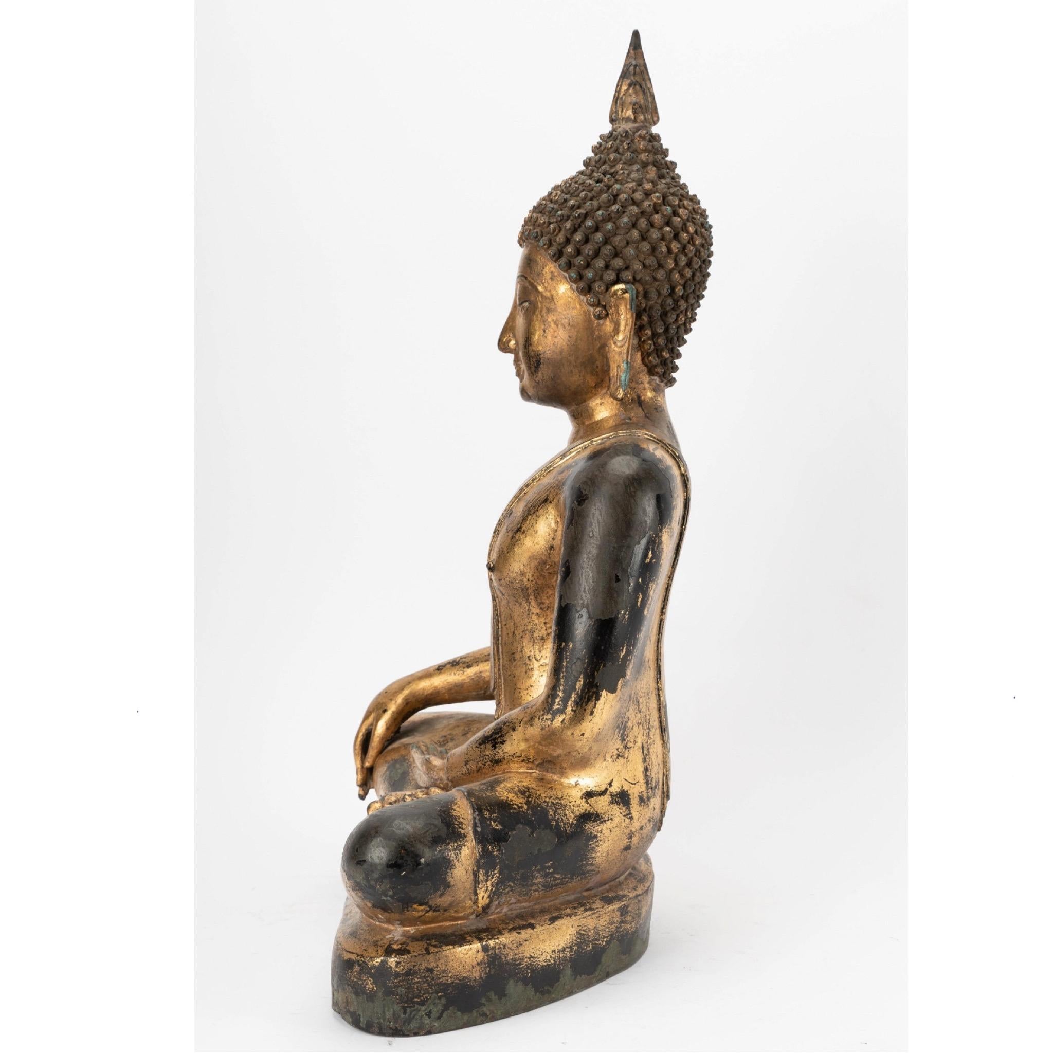 Antique Thai Bronze Seated Buddha in Sukhothai style, 19th century In Good Condition For Sale In Point Richmond, CA