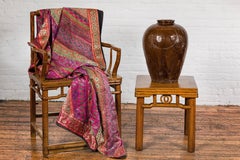 Jarre à eau ancienne en poterie thaïlandaise émaillée Brown avec motifs subtils