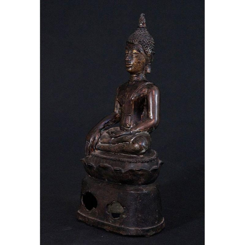 Material: bronze
28 cm high 
14,5 cm wide
Weight: 1.862 kgs
Traces of the original gilding can be found
Bhumisparsha mudra
Originating from Thailand
16-17th century
A very nice and special Buddha !.


