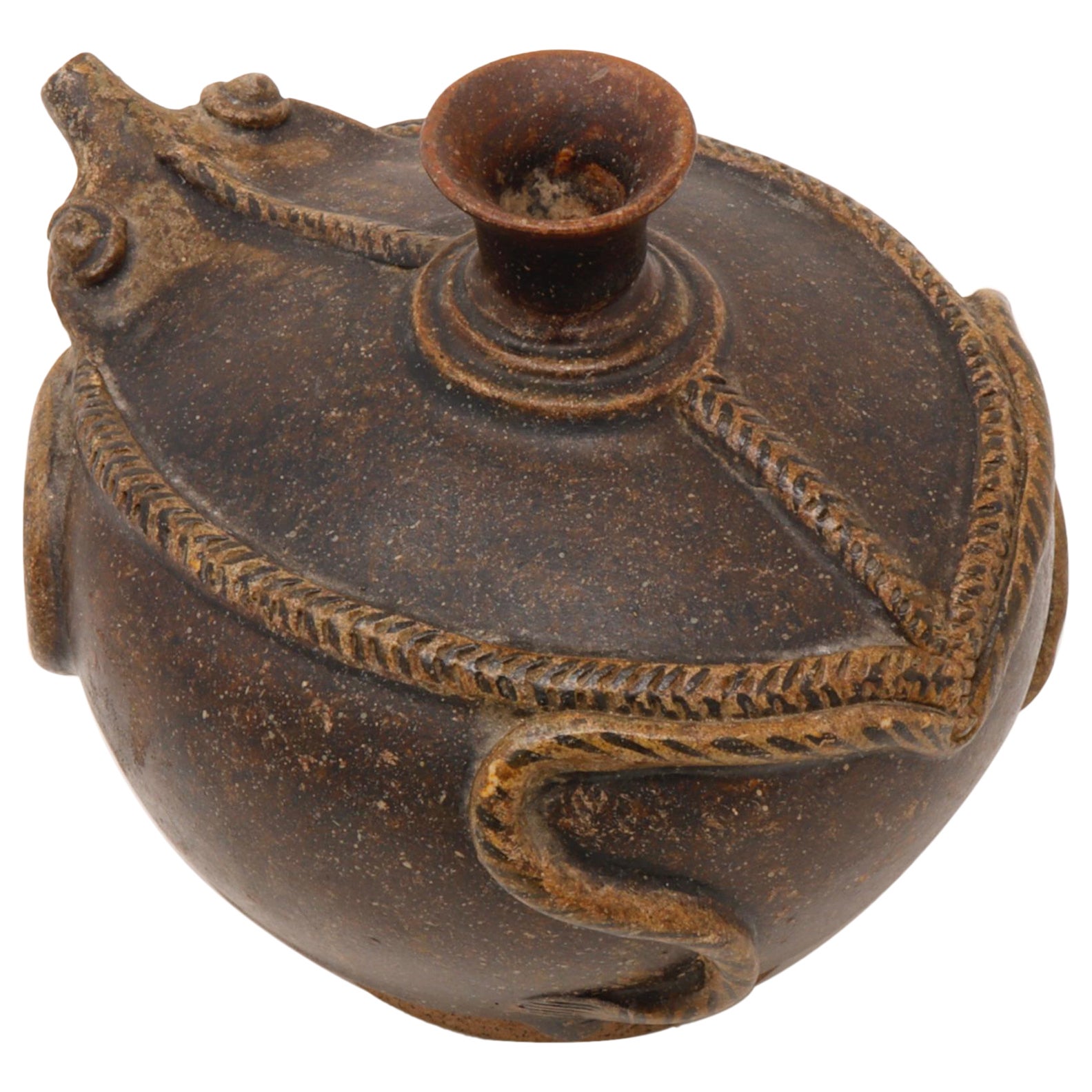Antiguo kendi tailandés en forma de rana, hornos de Sawankhalok, Si Satchanalai.