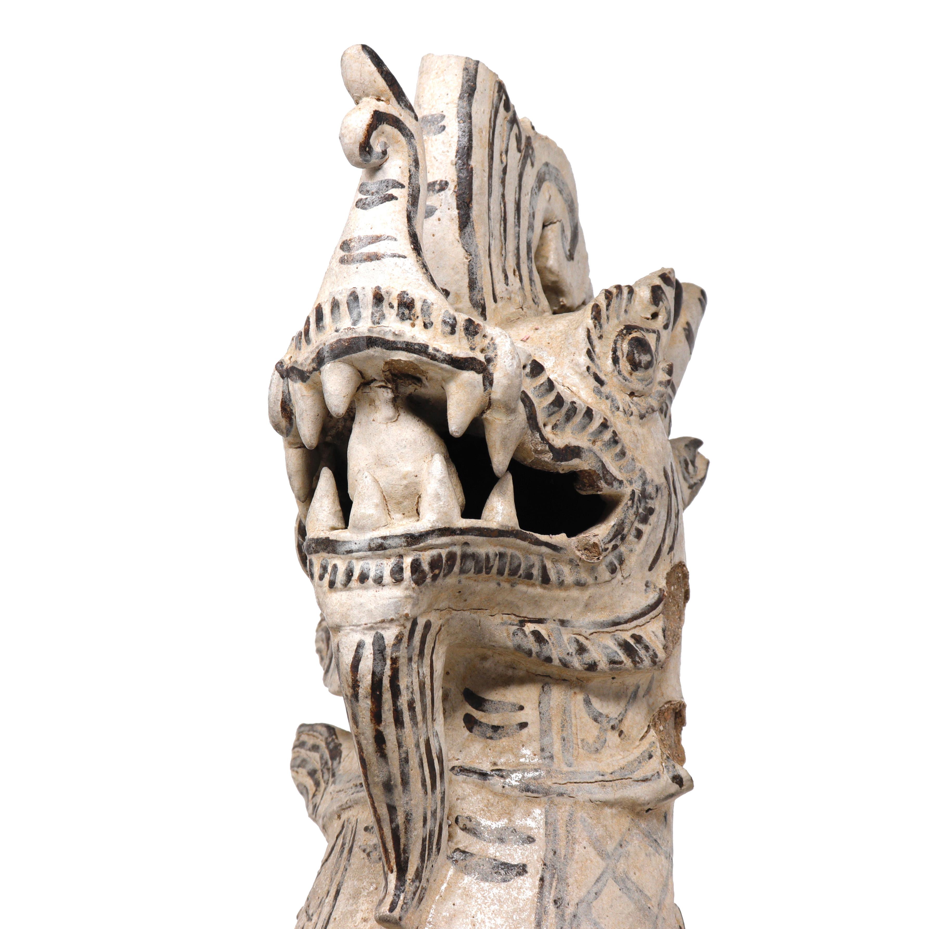 Antike thailändische Makara-Keramik-Schubladenfliesen, Sukhothai, 15. Jahrhundert. im Angebot 5