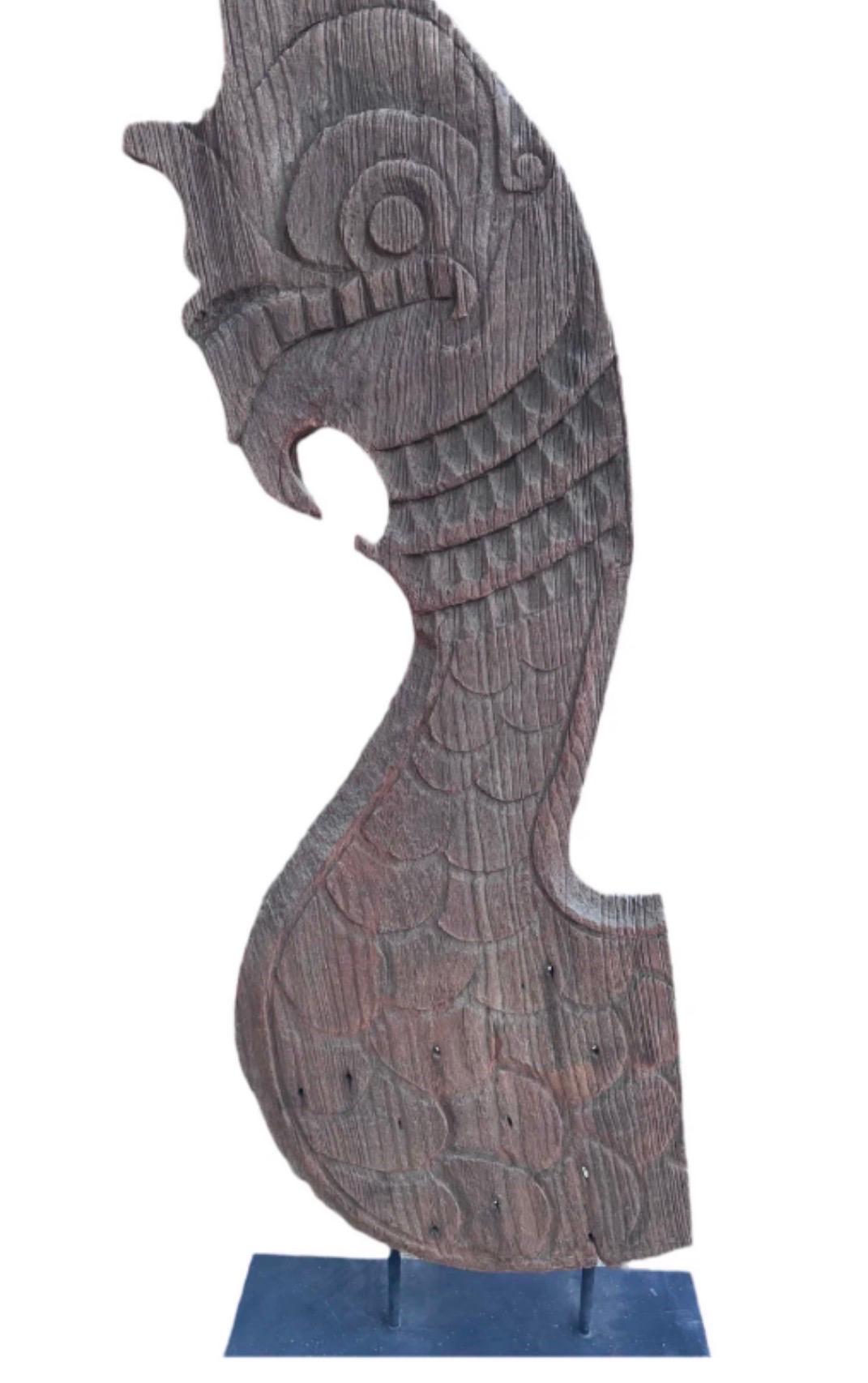 Antiguo remate de templo Naga tailandés Chinoiserie en venta