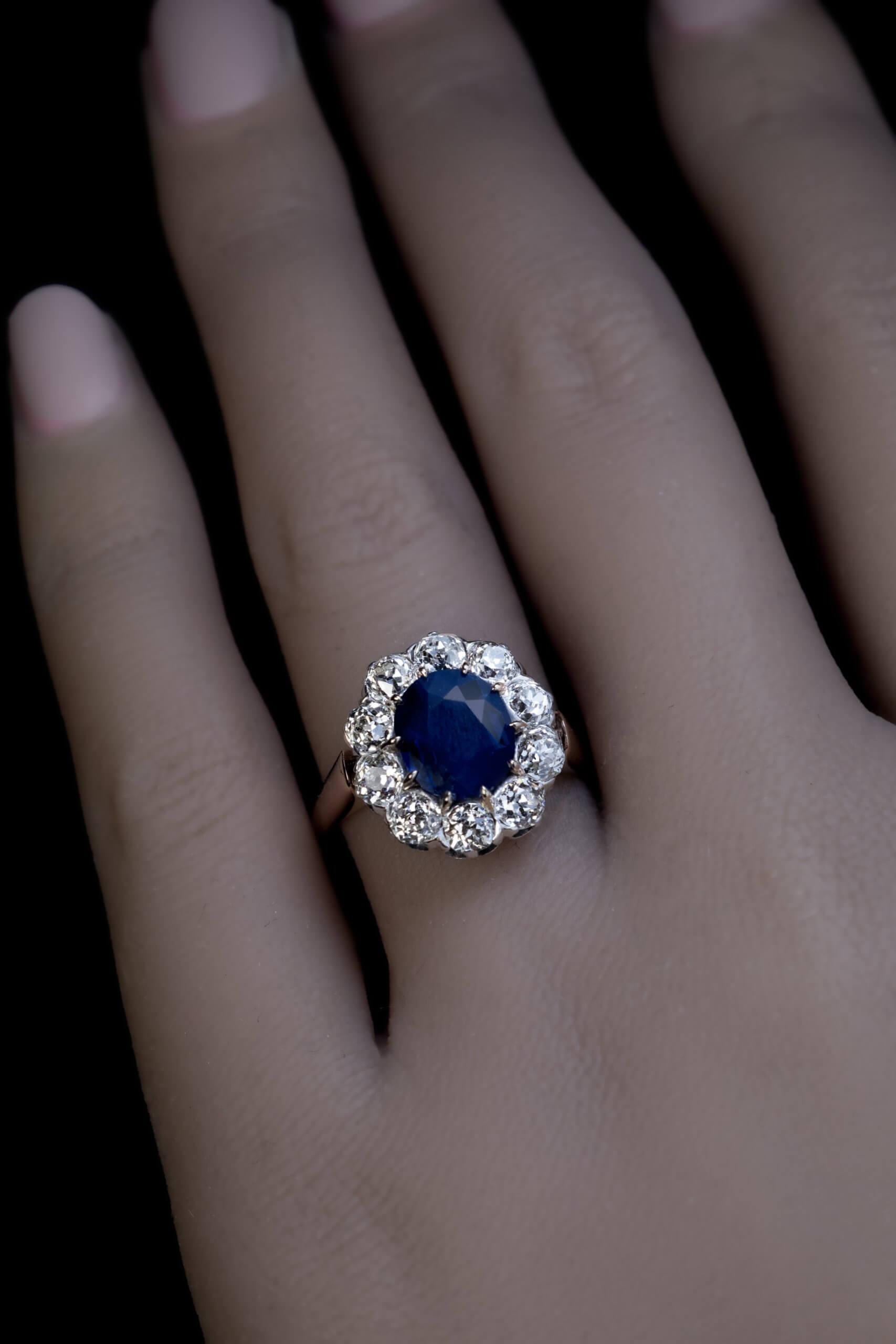 Antiker thailändischer Saphir-Diamant-Verlobungsring Damen im Angebot