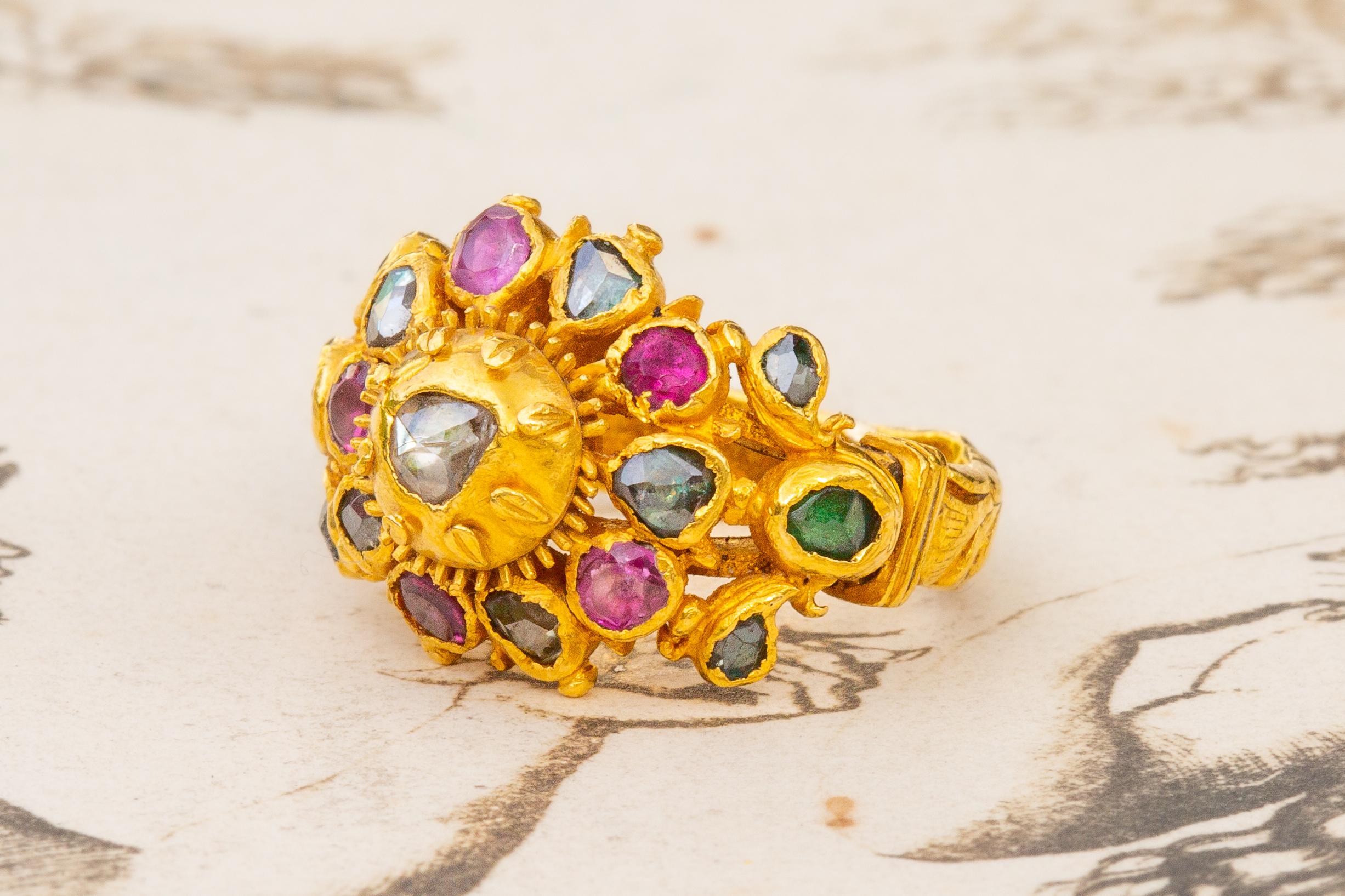 Antique Thai Siam 19th Century Gold Princely Gem-Set Cluster Ring Ruby Emerald In Good Condition For Sale In London, GB
