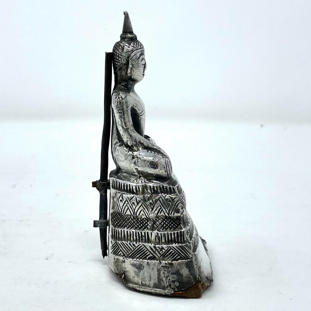 Antique Thai Silver Buddha In Good Condition For Sale In Point Richmond, CA