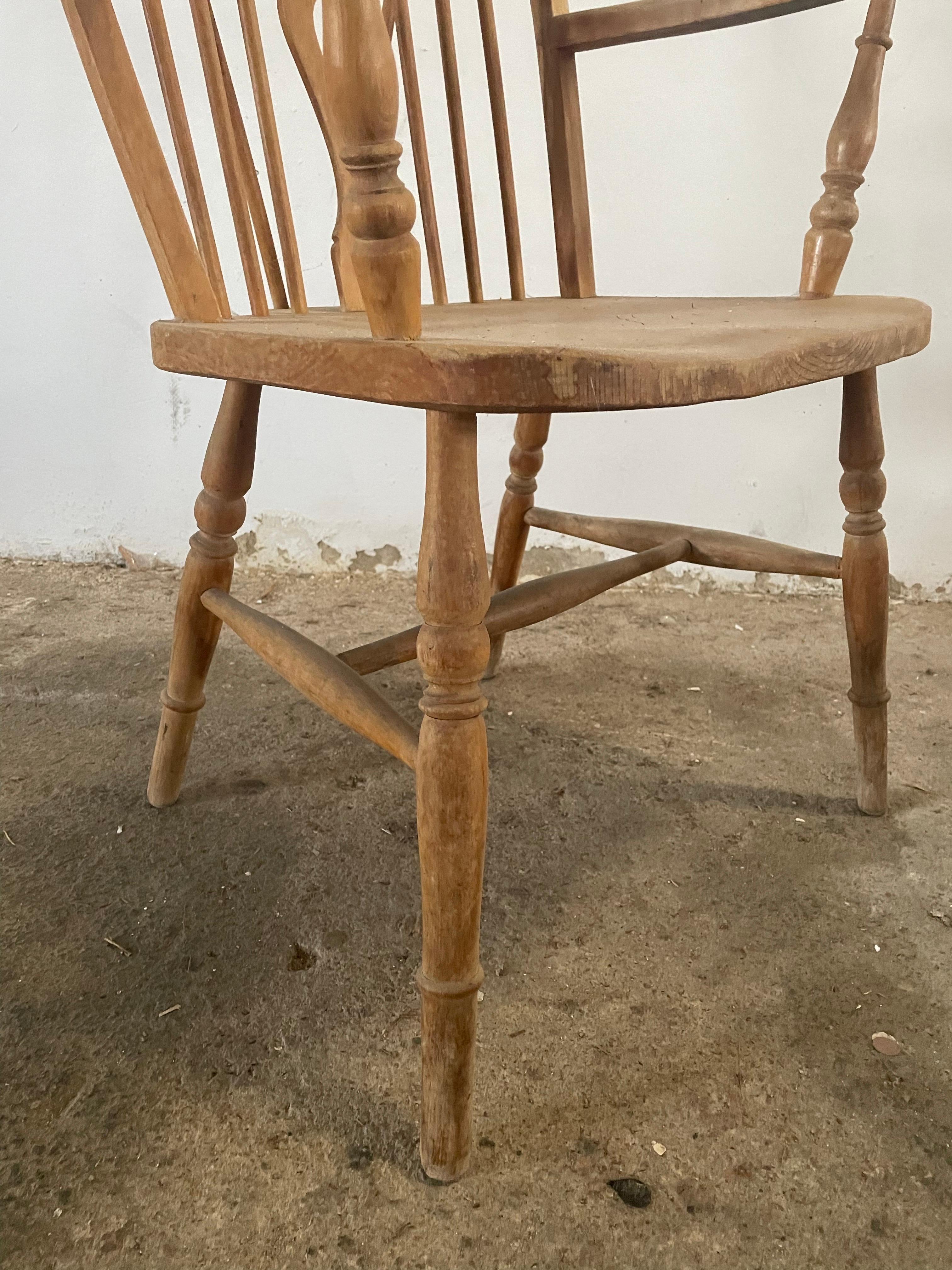 British Antique Thames Valley Windsor Wheel Back Armchair, circa 1800 For Sale