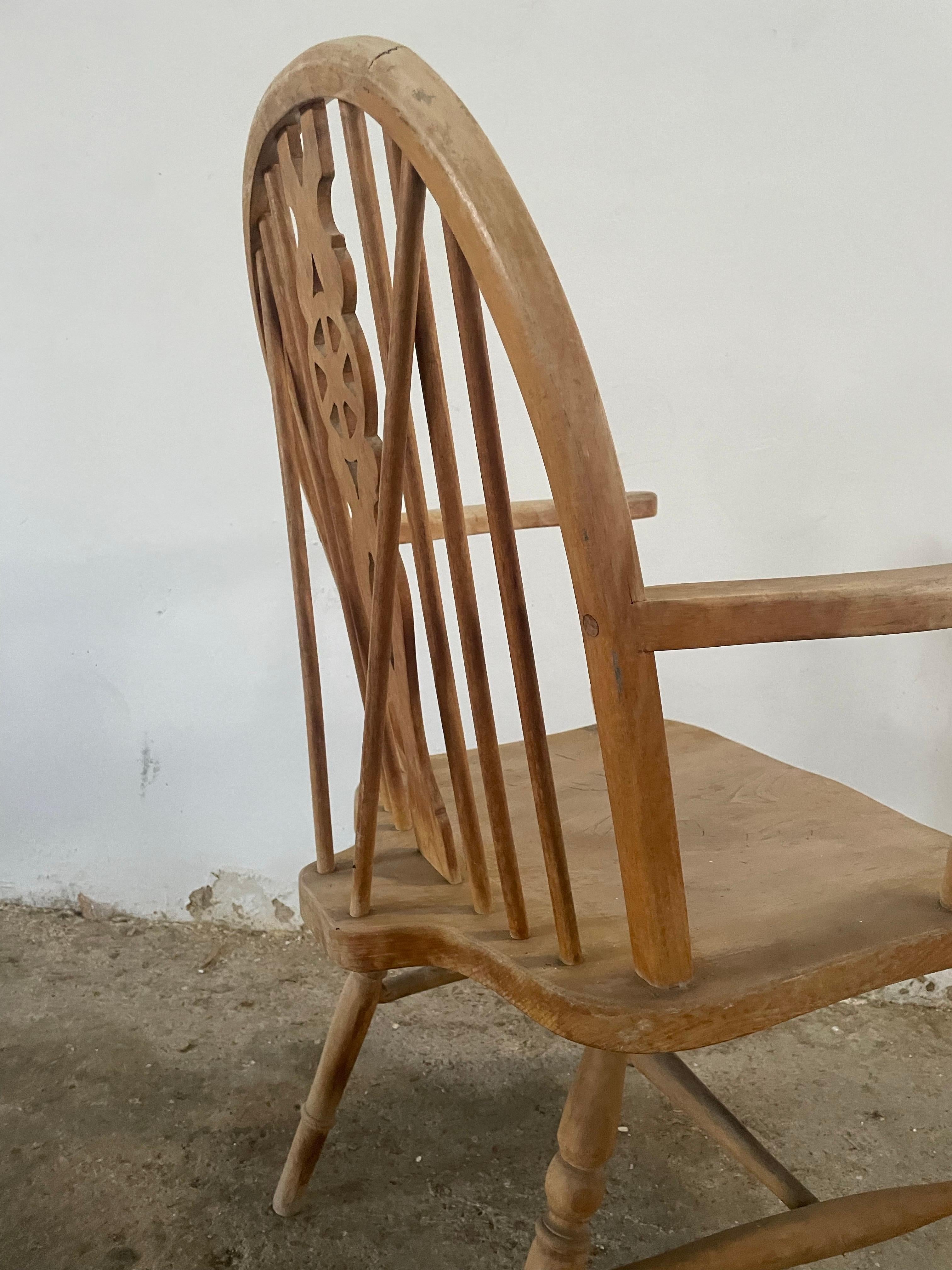 Beech Antique Thames Valley Windsor Wheel Back Armchair, circa 1800 For Sale