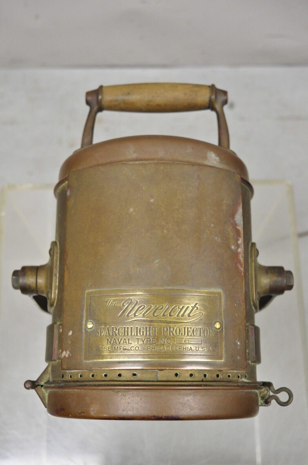 Ancienne lampe de bureau Neverout Searchlight Projector en laiton rose marine Bon état - En vente à Philadelphia, PA