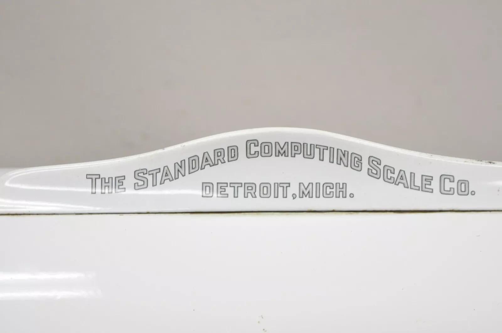 20ième siècle Antique The Standard Computing Scale Co Dry Goods General Store Countertop Scale (balance de comptoir) en vente