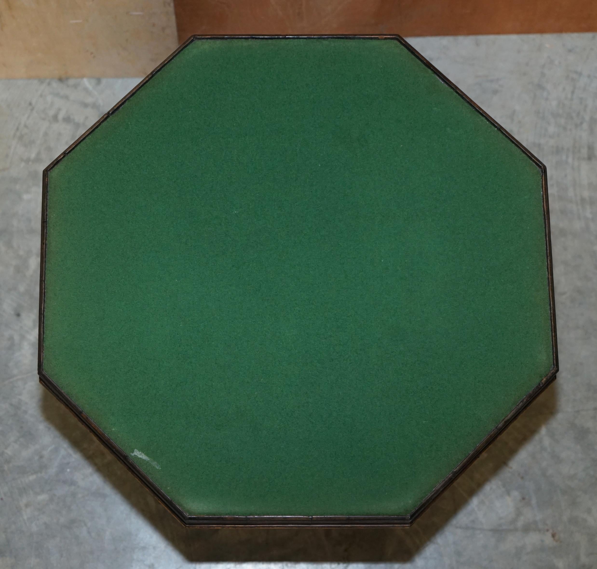 Ancienne table à plateau de jeu de cartes sculptée Fret Work de Thomas Chippendale avec plateau amovible en vente 10