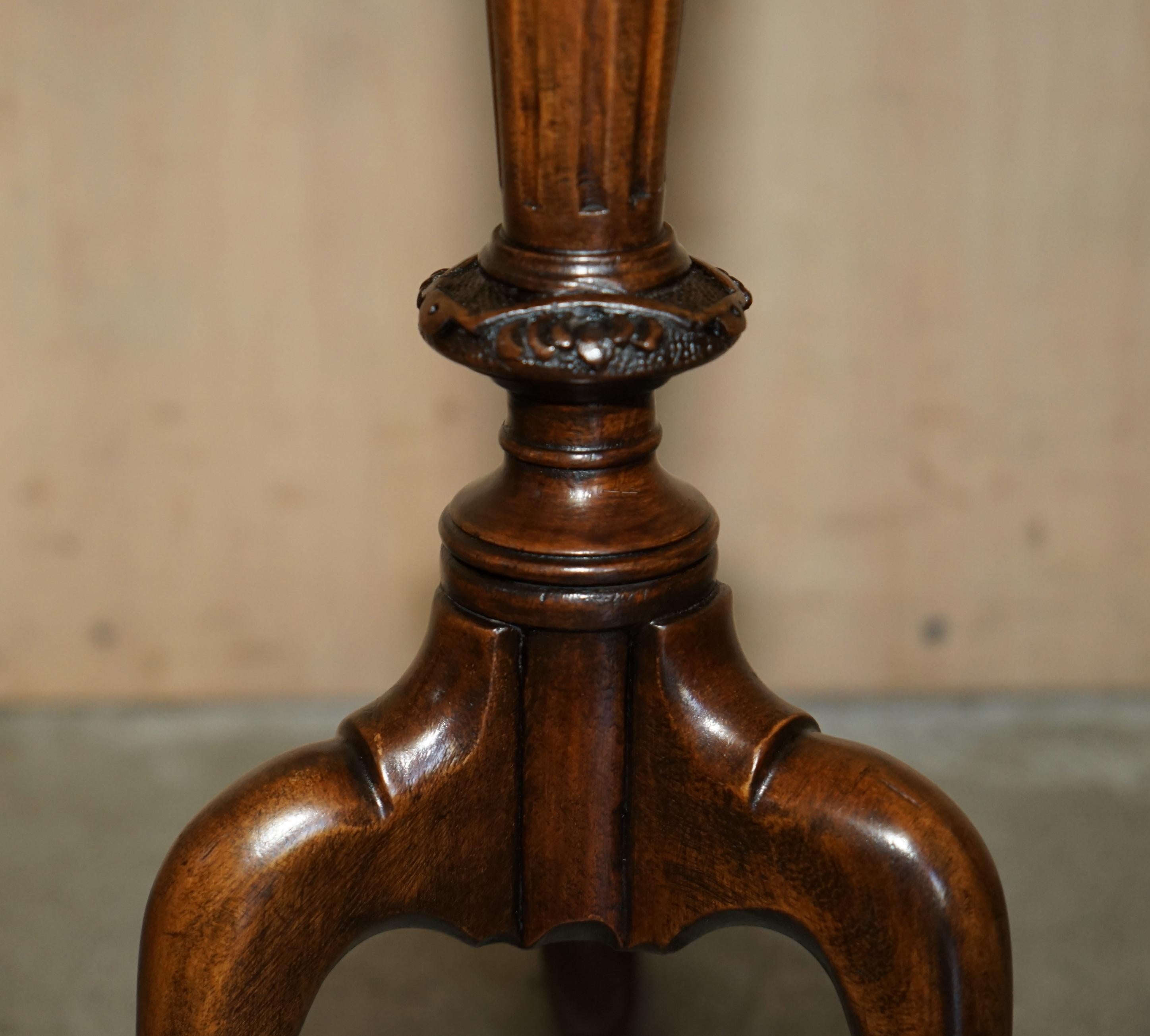 ANTIQUE THOMAS CHIPPENDALE STYLE PiE CRUST EDGE KETTLE STAND TRIPOD SIDE TABLE For Sale 4