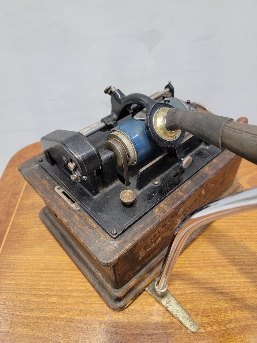 Antiker Thomas Edison Phonograph mit floralem Horn (amerikanisch) im Angebot