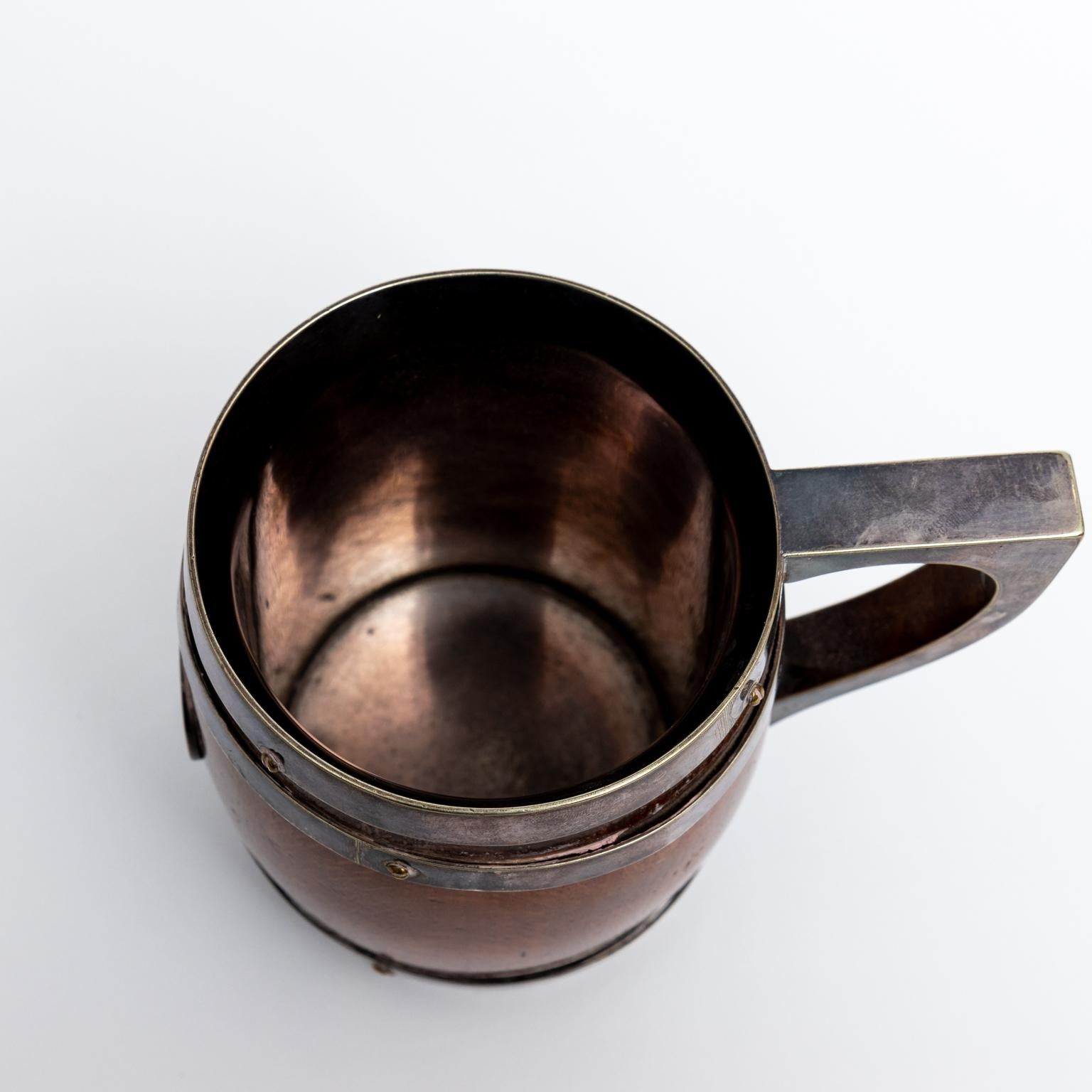 Antique Thomas Harwood and Son’s English Oak and Silverplate Tankard For Sale 3