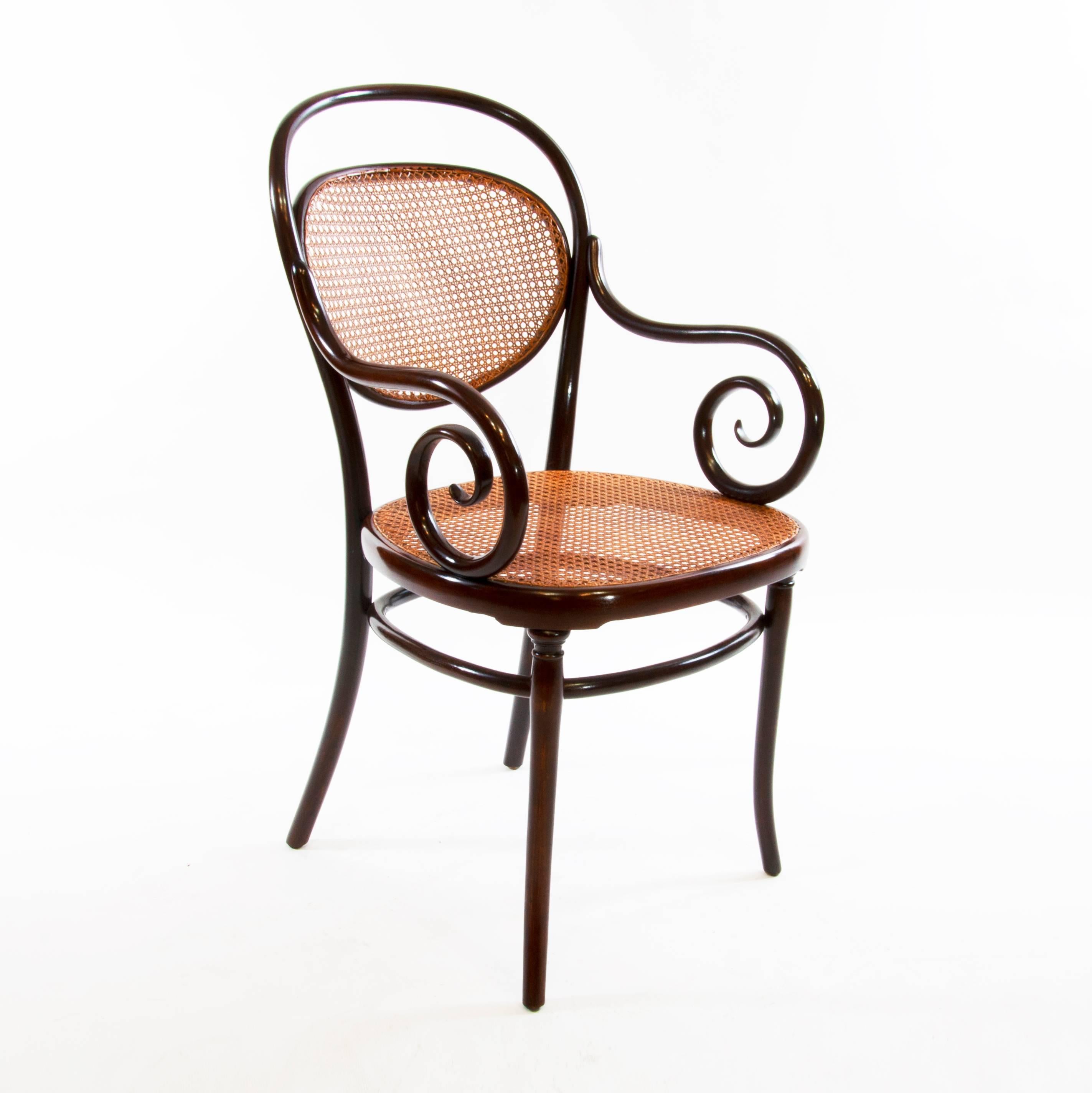 Mid-19th Century Antique Thonet Bentwood Armchair Fauteuil No. 11 For Sale