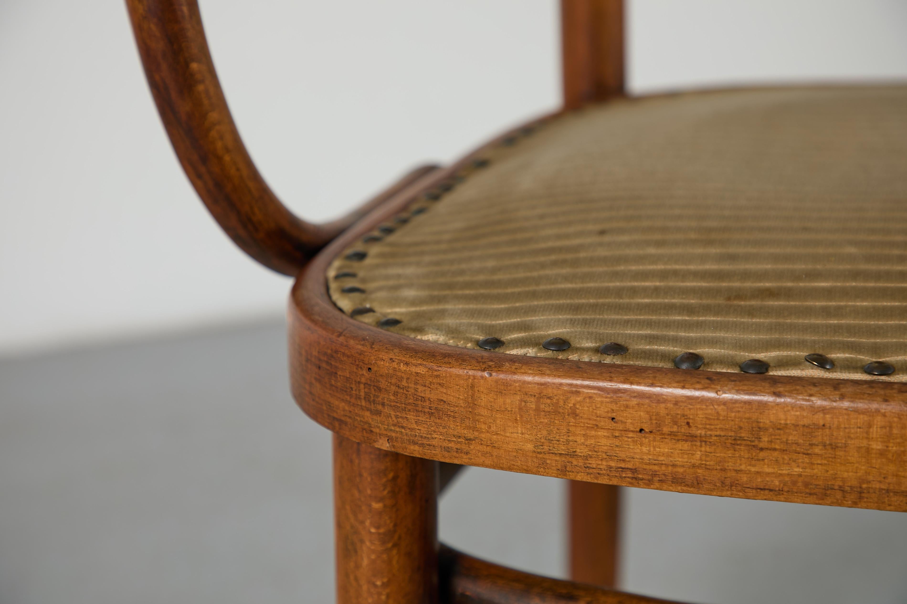 Antique Thonet Bentwood Armchair Model No. 70 en venta 3