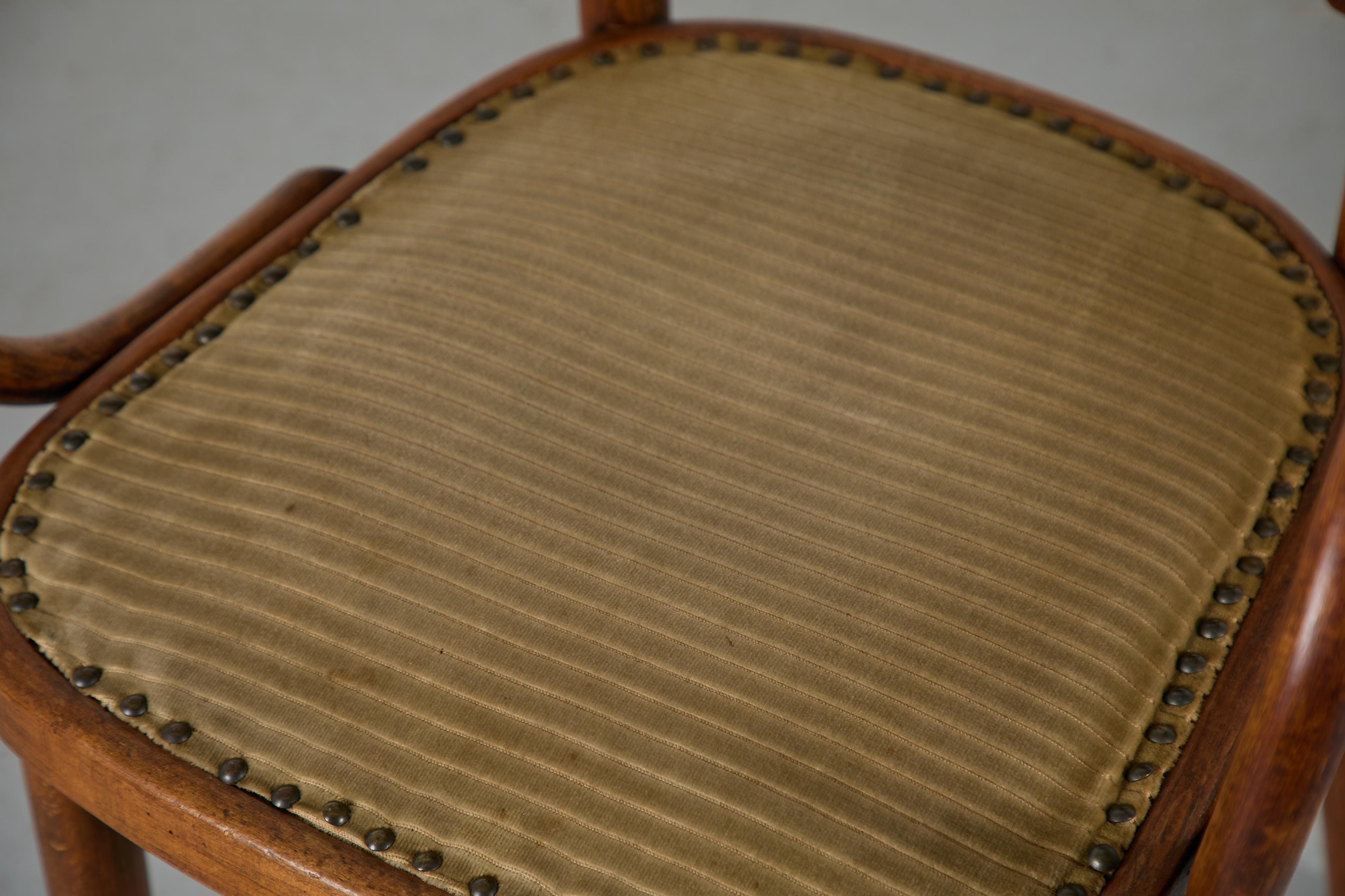 Antique Thonet Bentwood Armchair Model No. 70 en venta 4