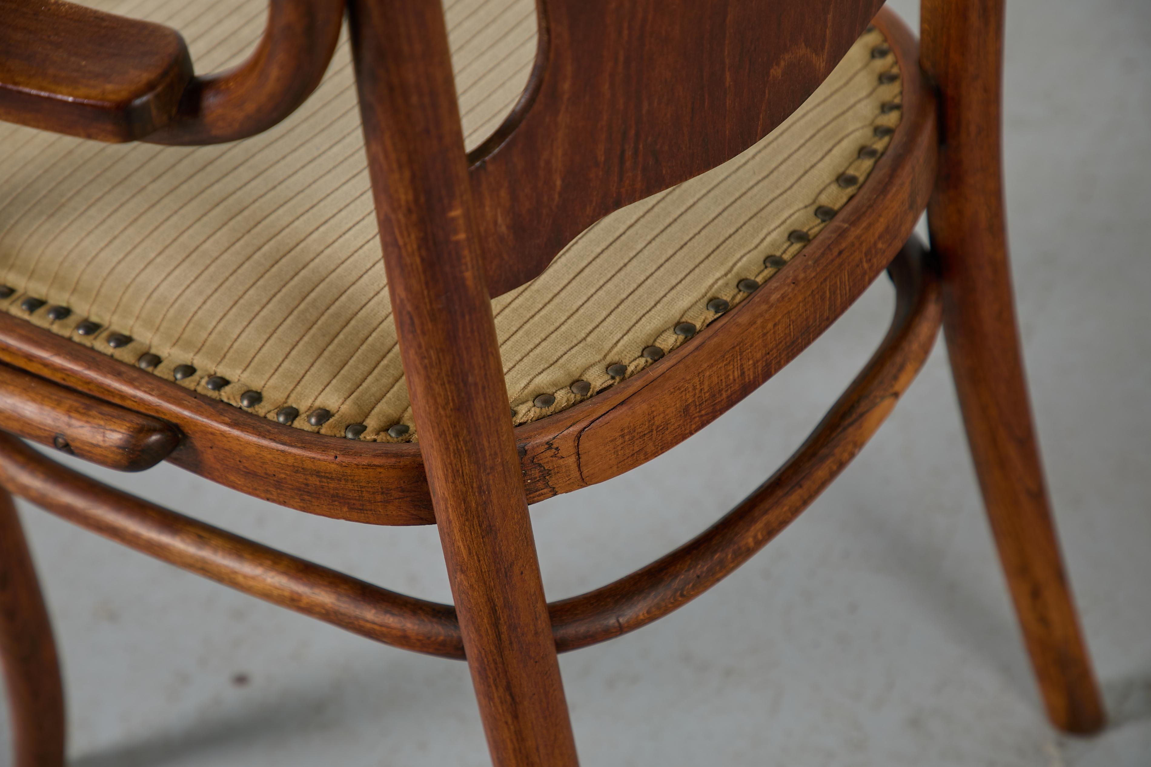 Antique Thonet Bentwood Armchair Model No. 70 en venta 7
