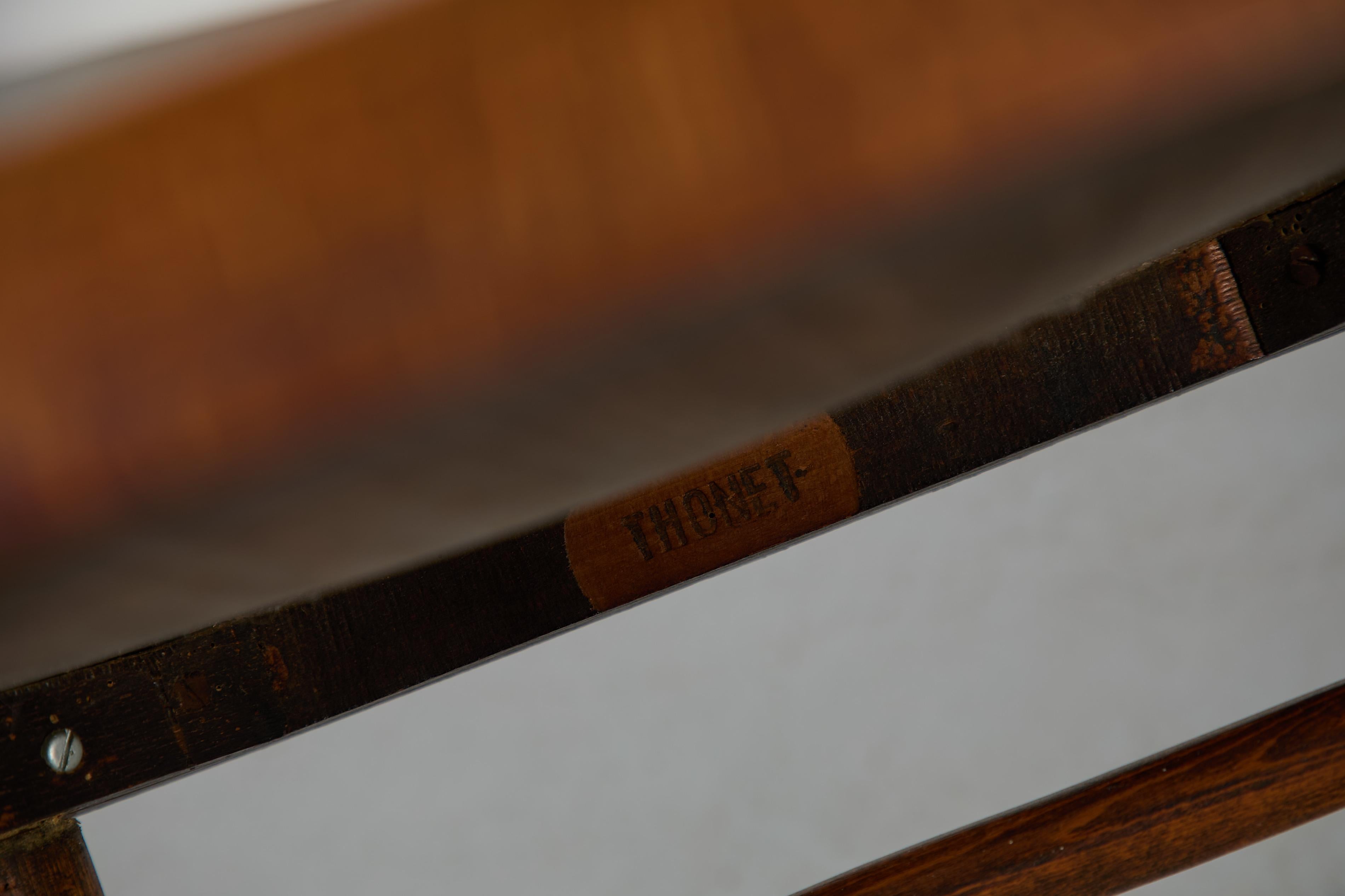 Antique Thonet Bentwood Armchair Model No. 70 en venta 8