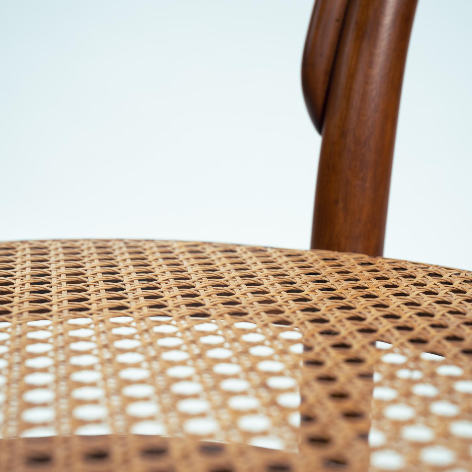 antique Thonet bistro chairs no 14 118 webbing bentwood, 1880, set of 3 For Sale 6