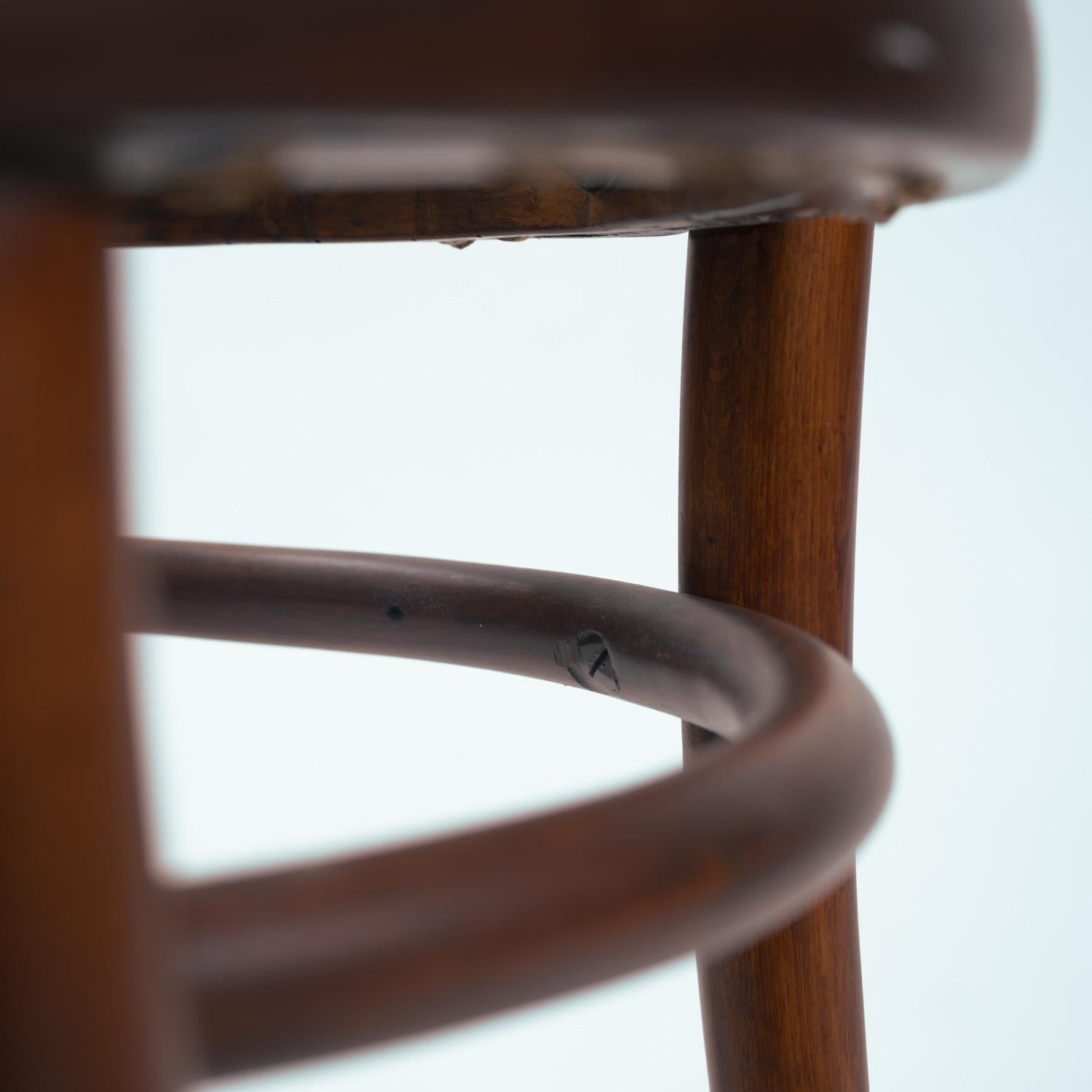antique Thonet bistro chairs no 14 118 webbing bentwood, 1880, set of 3 For Sale 7