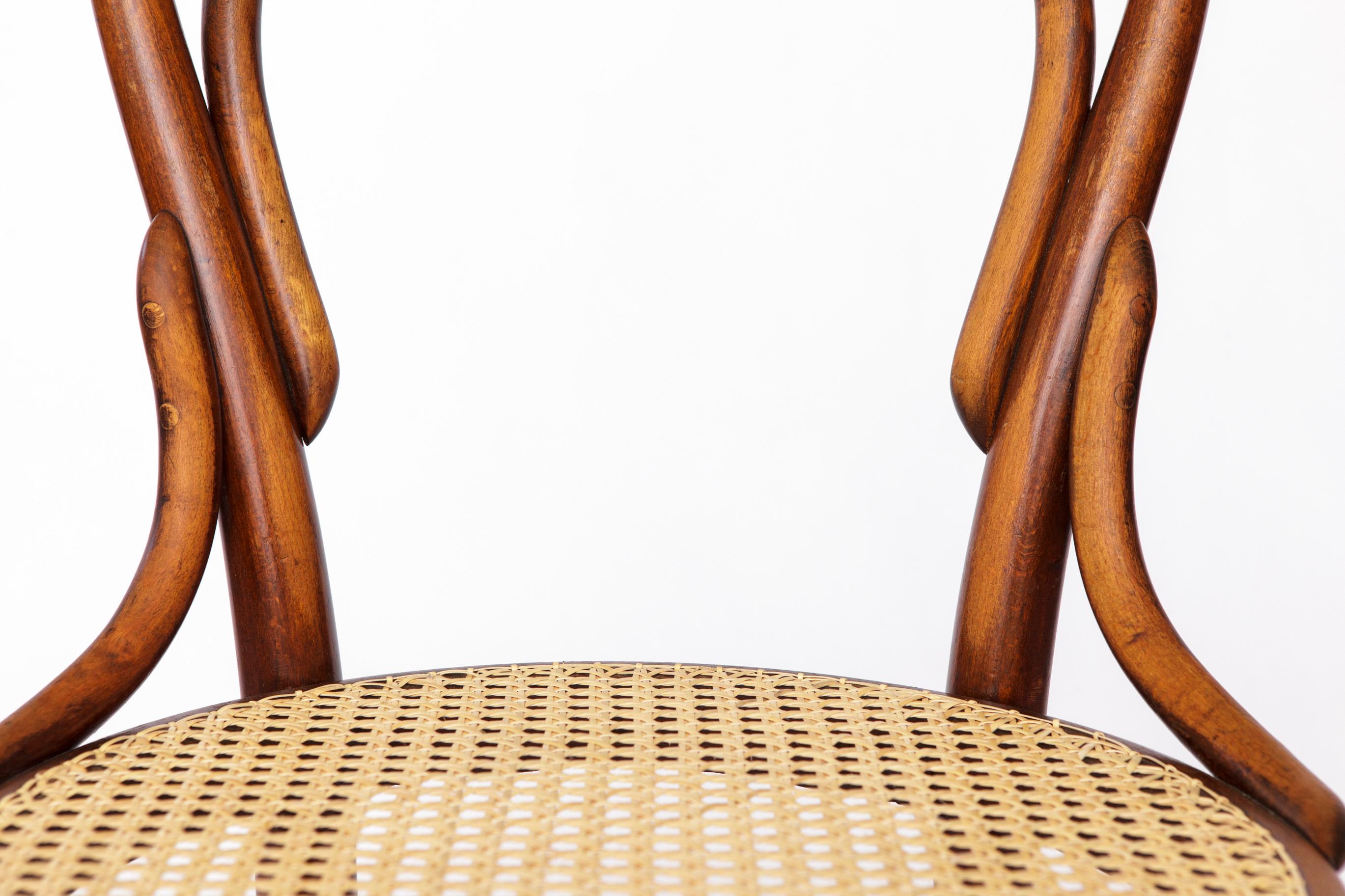 Polished Antique Thonet No. 14 Chair – Iconic Viennese Coffee House Bentwood Chair with C For Sale