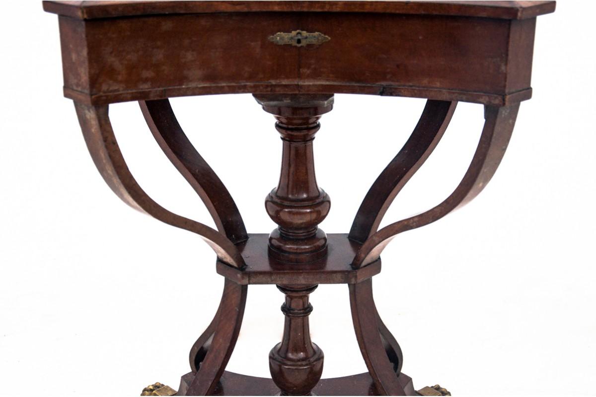 Antique Thread Table, Northern Europe, Around 1890 For Sale 1