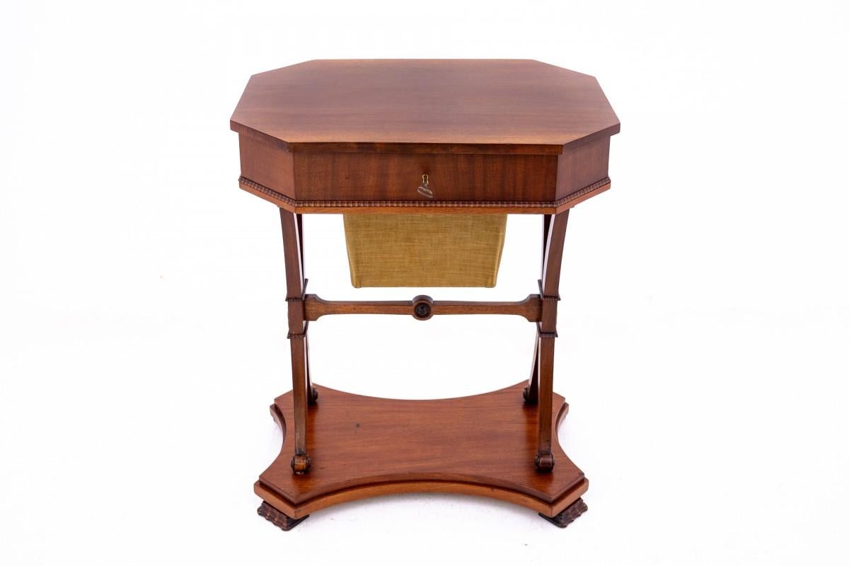 Antique nickak table from the end of the 19th century, Northern Europe.

The piece of furniture is in very good condition, after professional renovation.

Dimensions: height 78 cm / width 63 cm / depth 46 cm