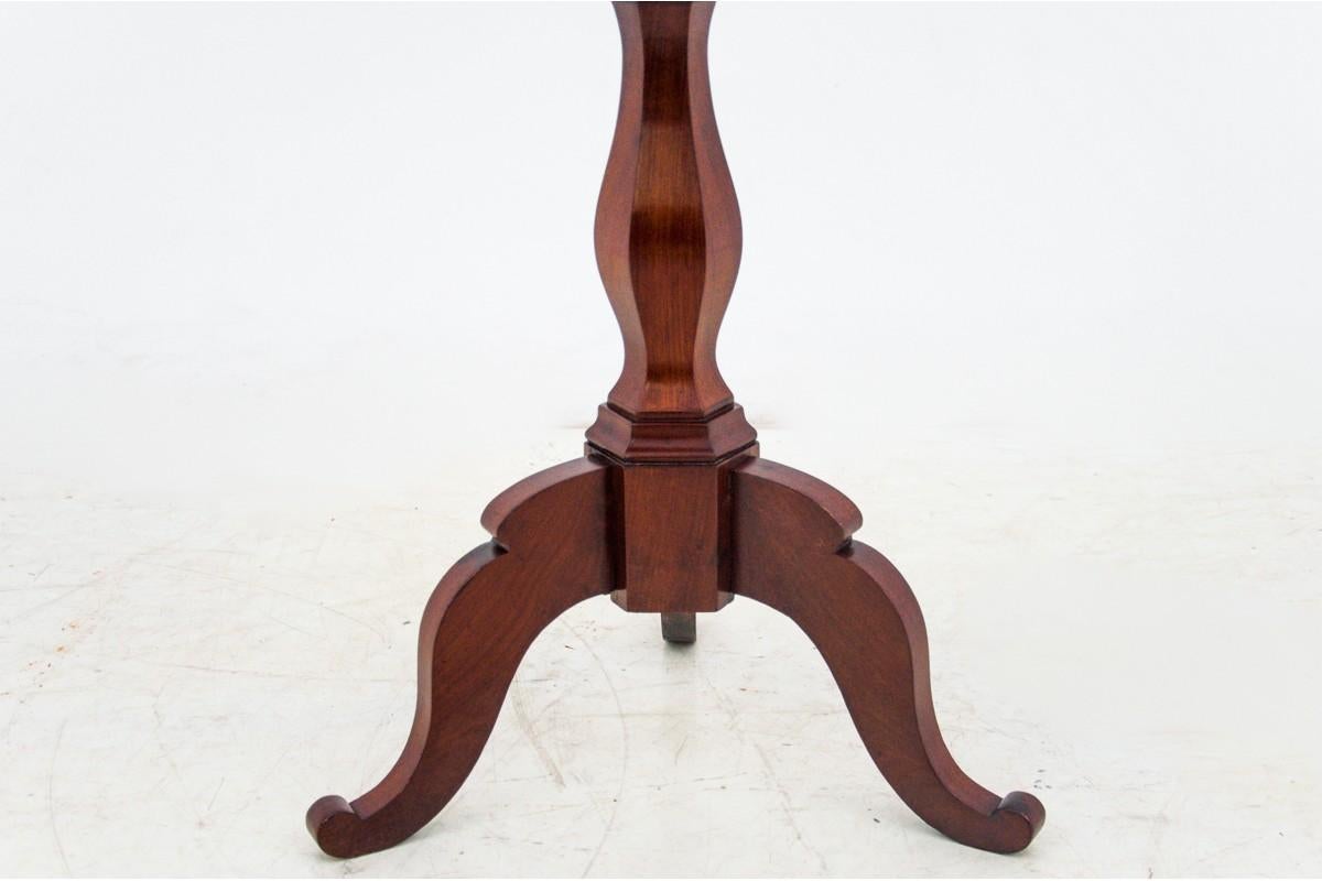 Fin du XIXe siècle Table à fil ancienne, Europe du Nord, vers 1900 en vente