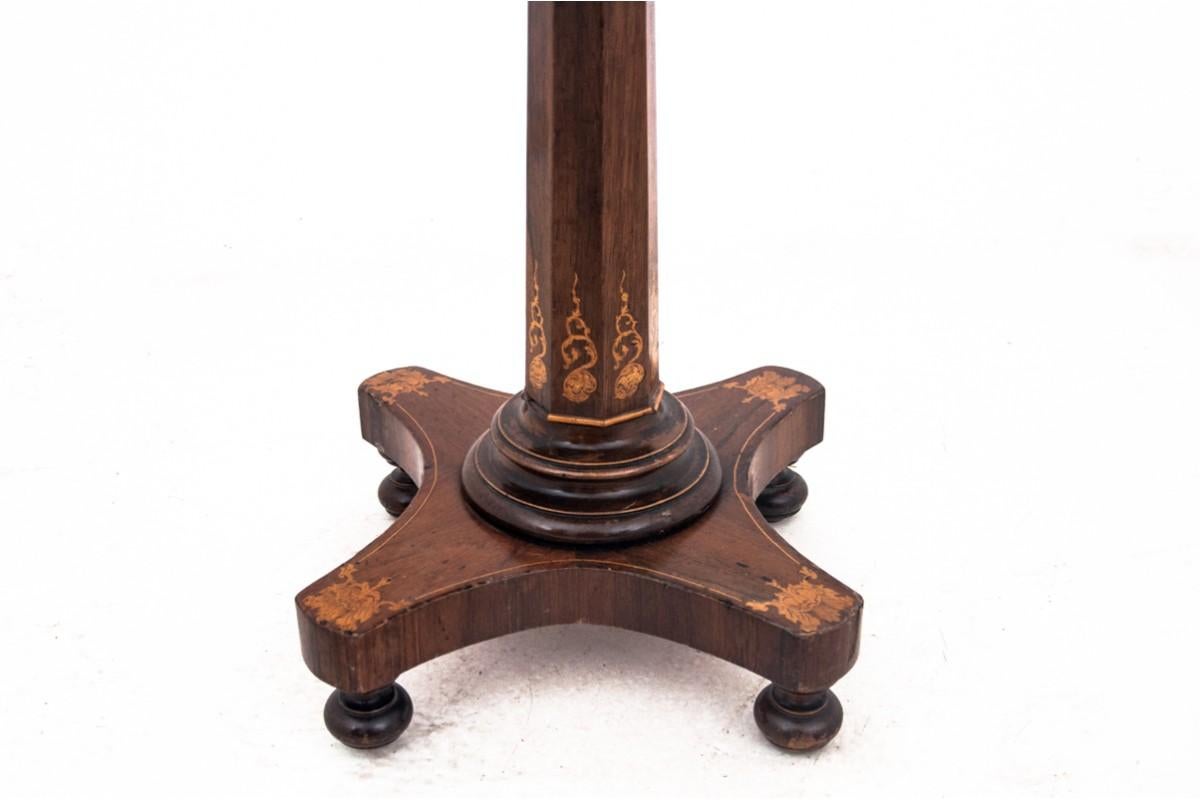 Antique thread table, Northern Europe, late 19th century. 8