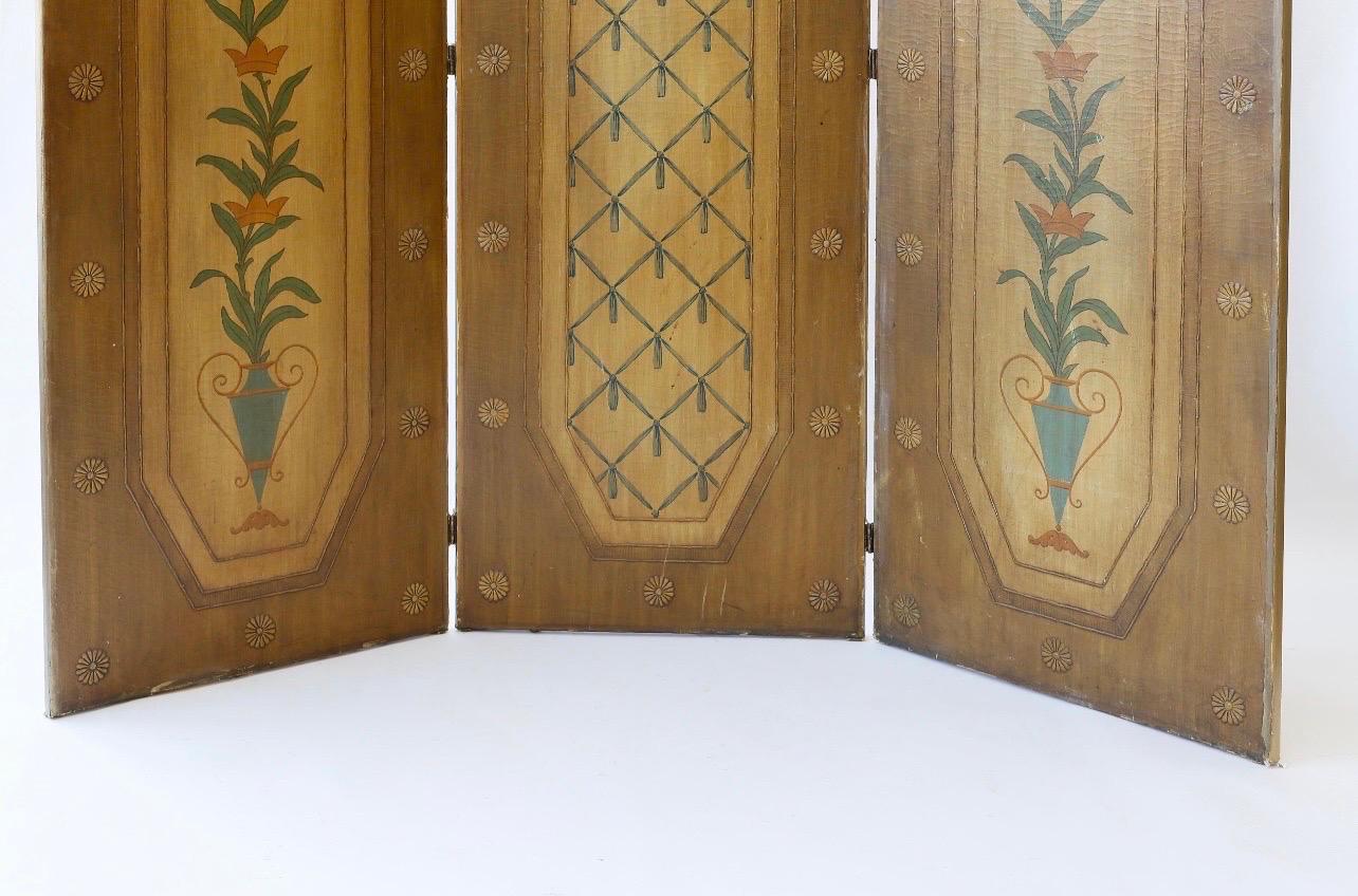 Paravent ancien à trois panneaux avec carte de Paris en vente 5