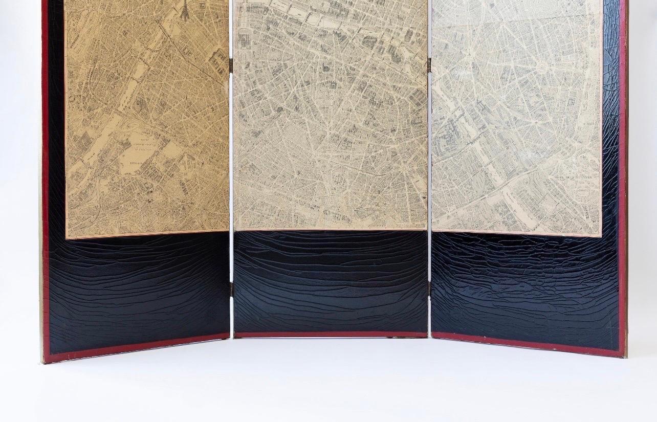 Paravent ancien à trois panneaux avec carte de Paris Bon état - En vente à New York, NY
