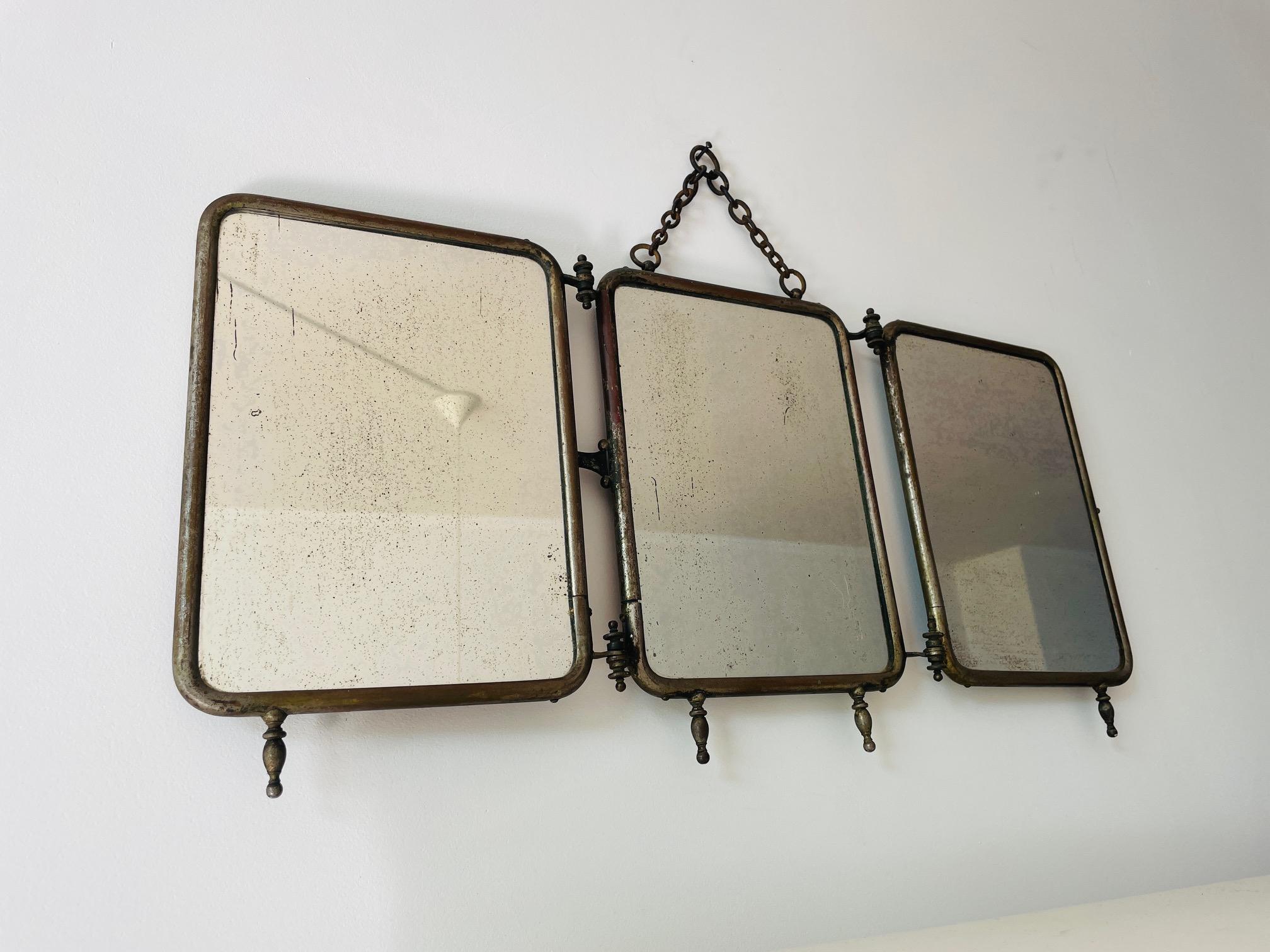 Antique Three Way Mirror, Rare Leather & Nickel Tri-Fold Barber Shaving Mirror In Fair Condition In ROTTERDAM, ZH