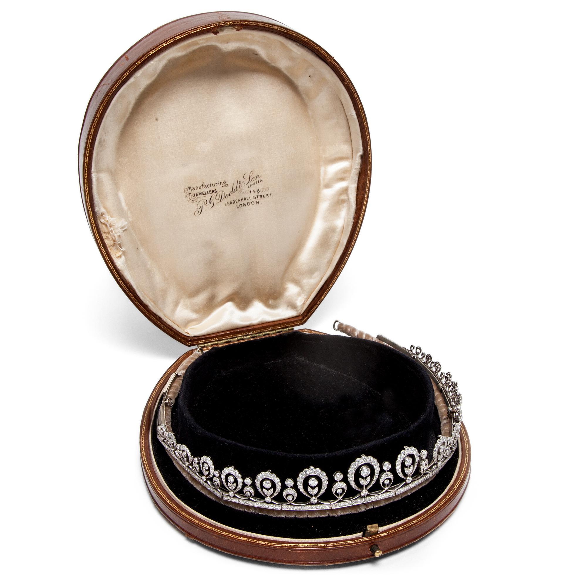 Edwardian circa 1910, P.G. Dodd, London: 14.69 ct Diamond Platinum Tiara 1