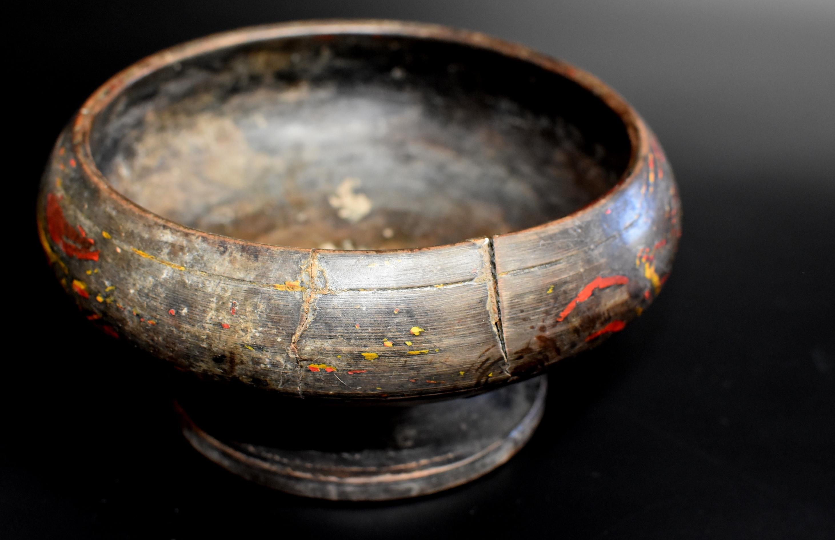 Antique Tibetan Bowl with Wheat Motif 1