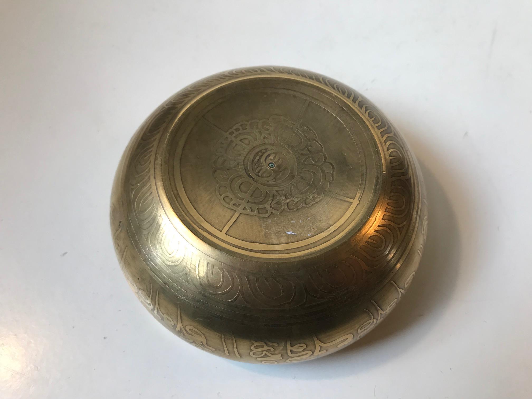 Antique Tibetan Brass Meditation Bowl with Ganesha, circa 1900 2