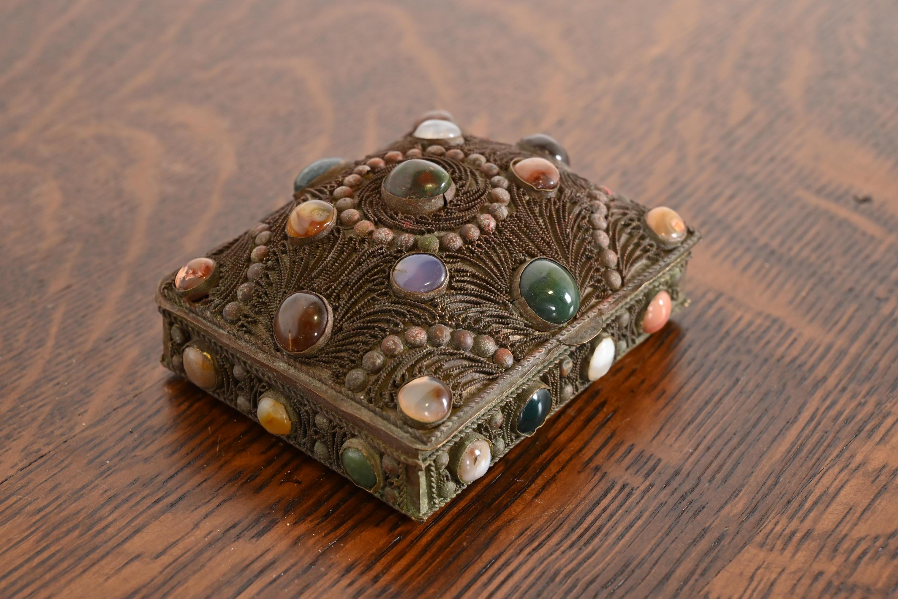 Antique Tibetan Bronze Filigree and Agate Jewelry Box In Good Condition For Sale In South Bend, IN