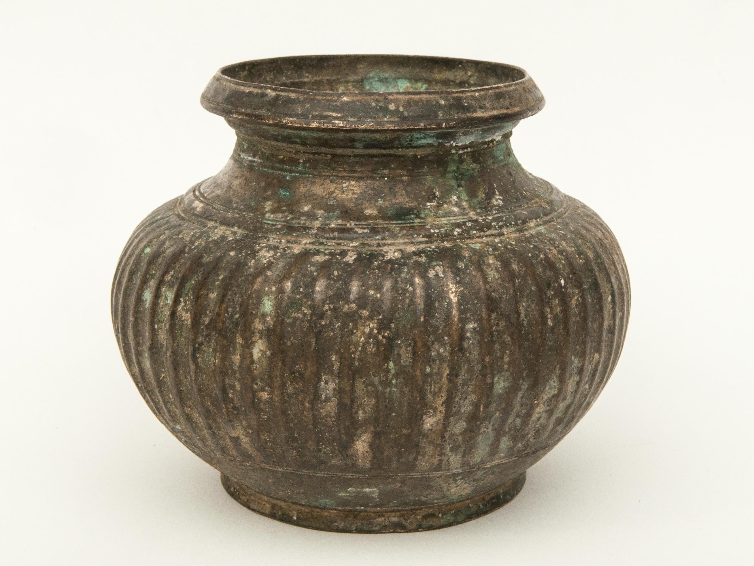 Antique Tibetan Bronze Pot, 18th Century or Earlier 1