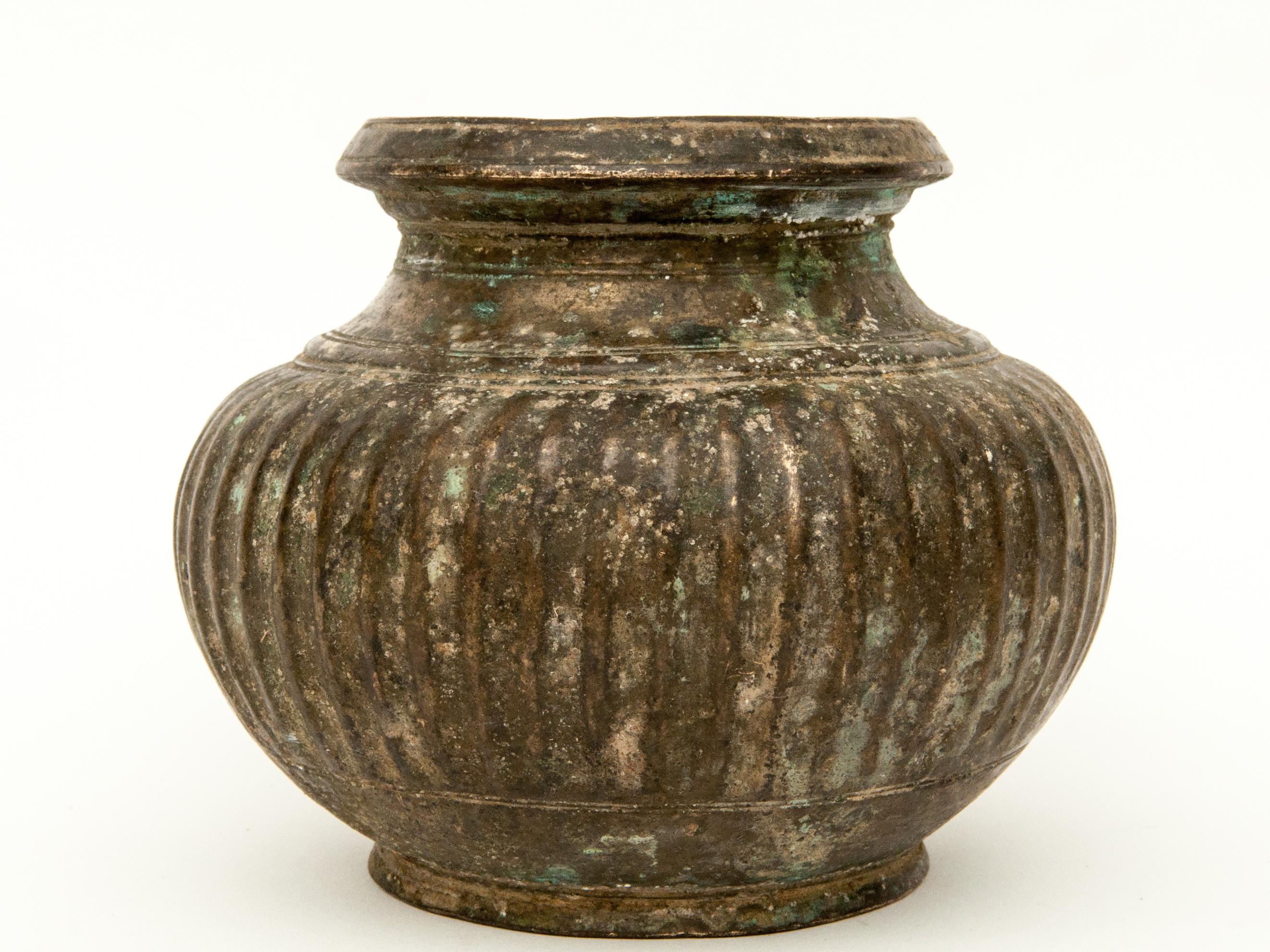 Antique Tibetan Bronze Pot, 18th Century or Earlier 2