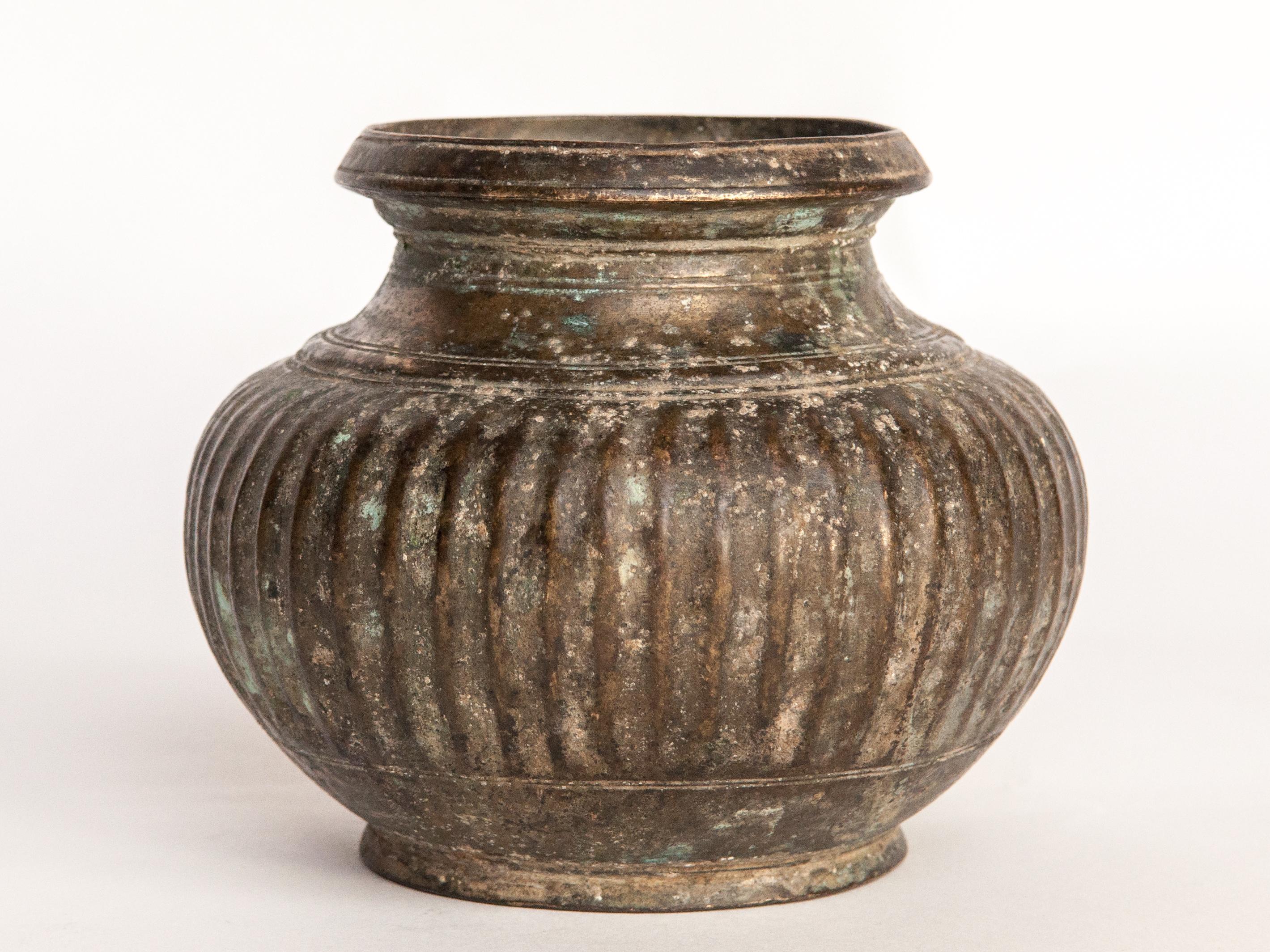 Antique Tibetan Bronze Pot, 18th Century or Earlier 4