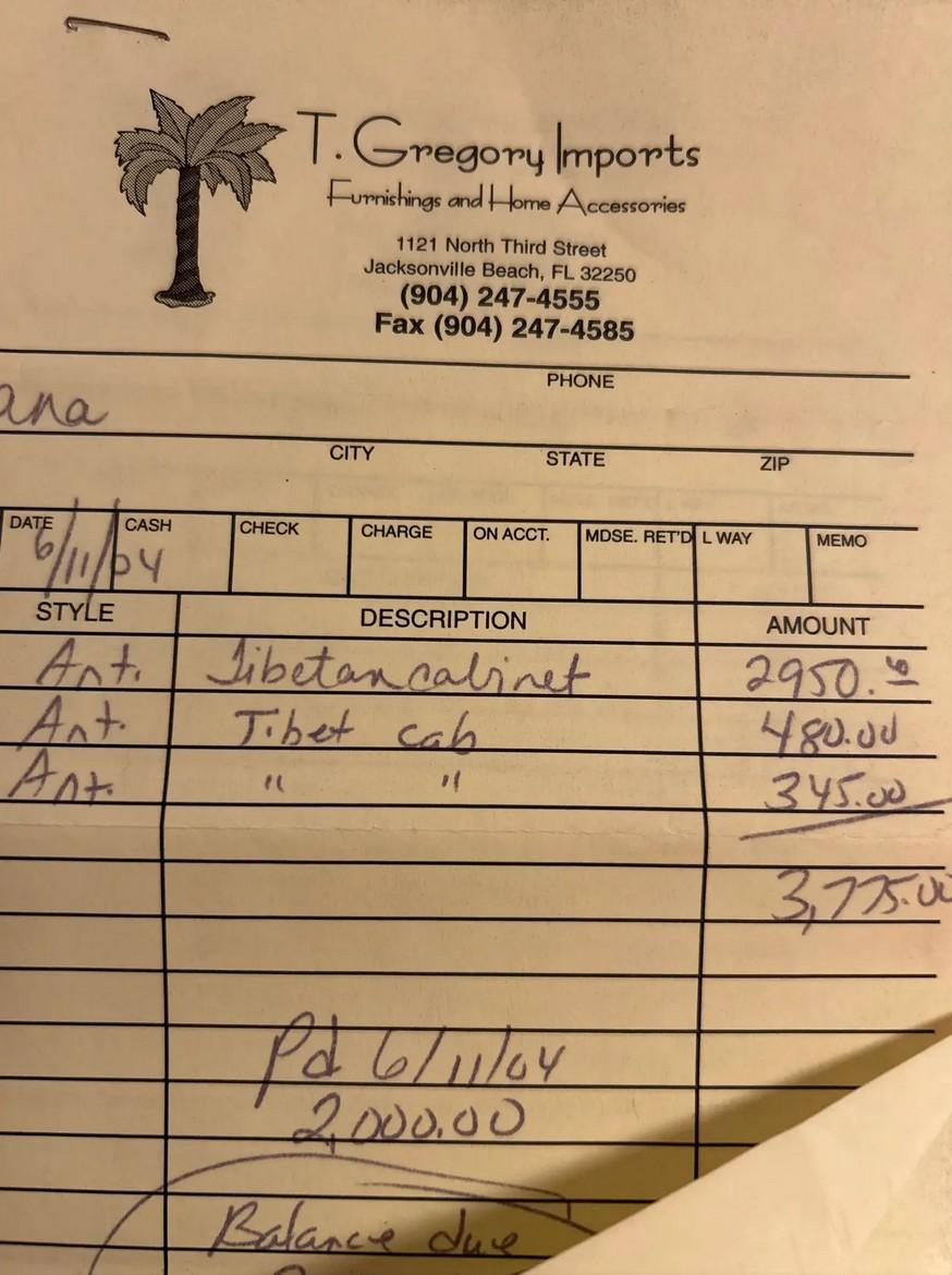 Ancienne armoire tibétaine avec motif de dragon peinte à la main Coffre d'autel du 19e siècle en vente 3