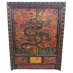Antiguo Gabinete Tibetano con Motivo de Dragón Pintado a Mano Cofre de Altar del Siglo XIX