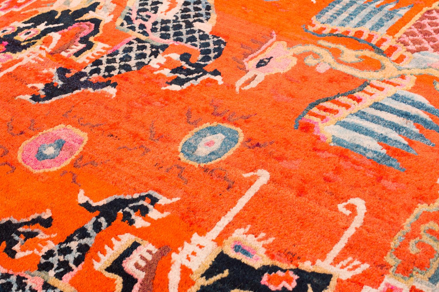 Tapis tibétain ancien en laine de Khaden fait à la main avec bordure de nuages en vente 2