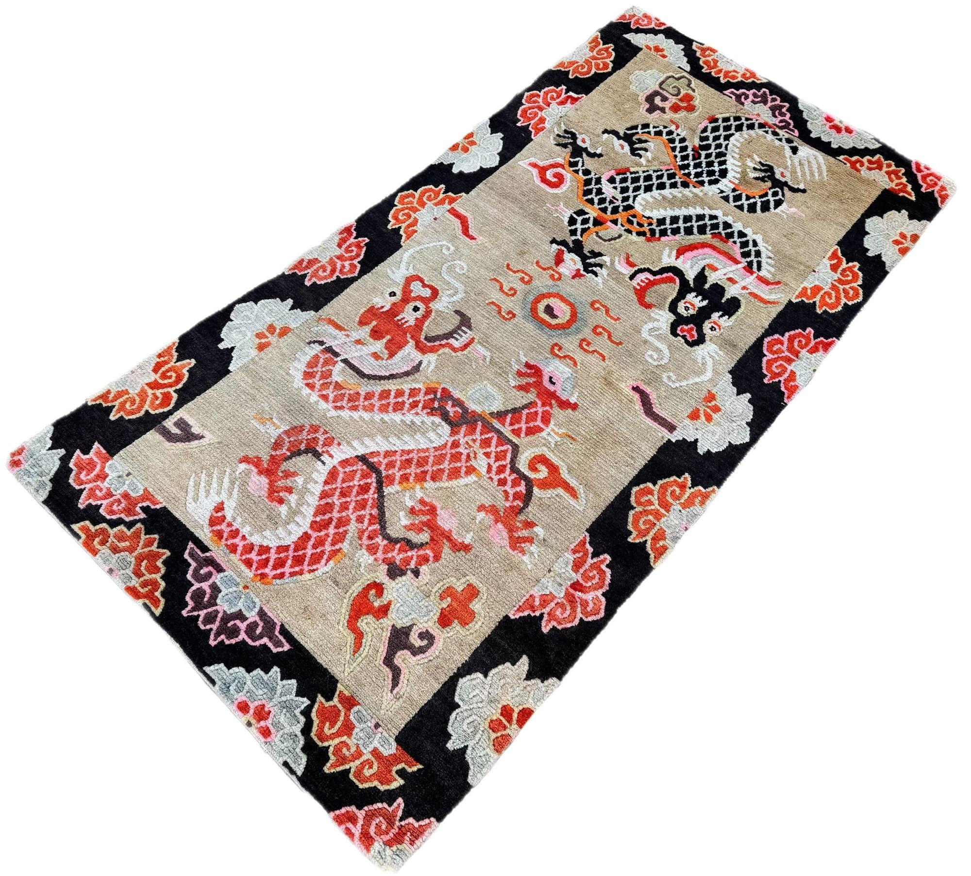 Tapis tibétain ancien de 1,73 m x 0,88 m Bon état - En vente à St. Albans, GB