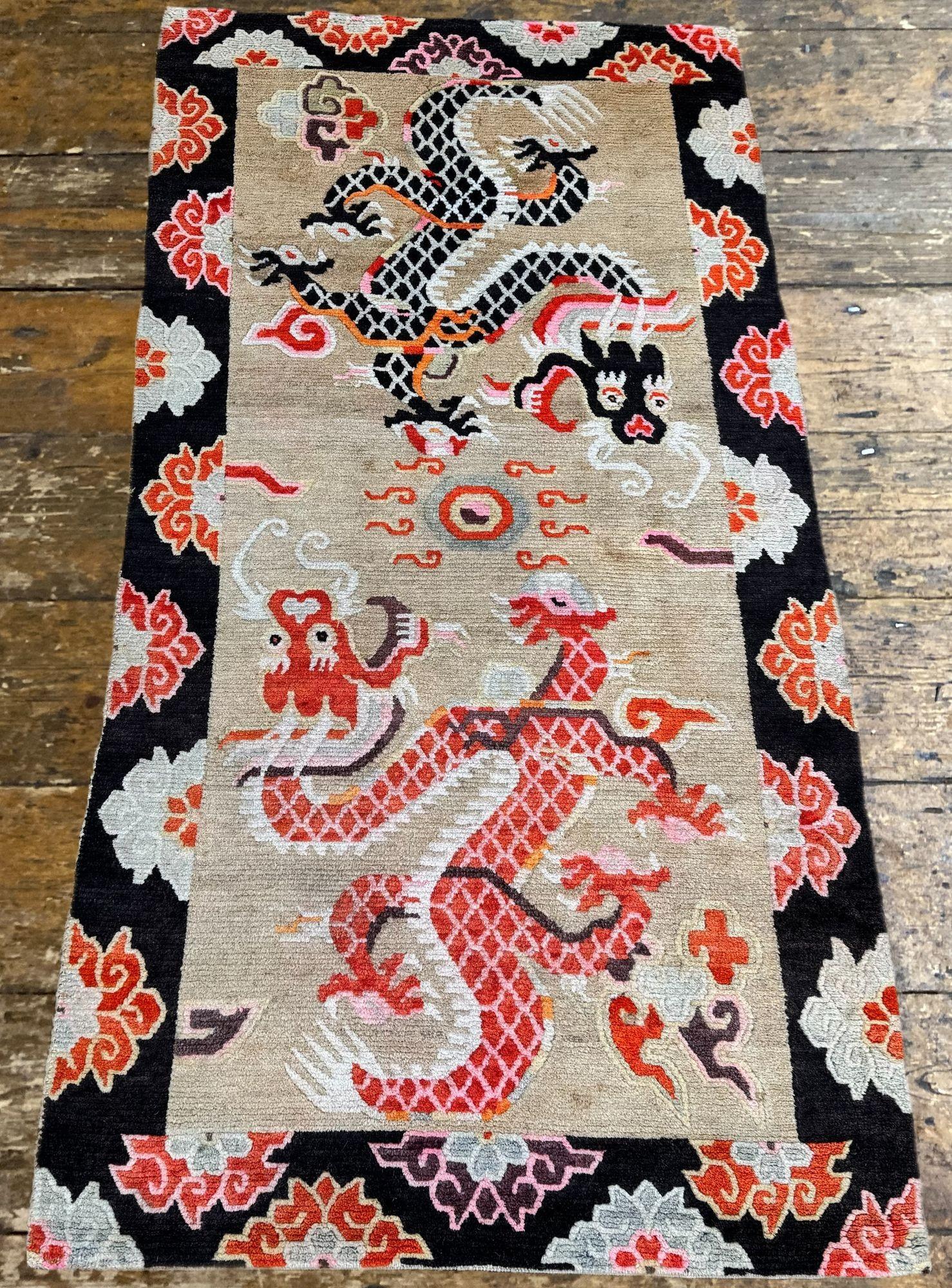 Début du 20ème siècle Tapis tibétain ancien de 1,73 m x 0,88 m en vente